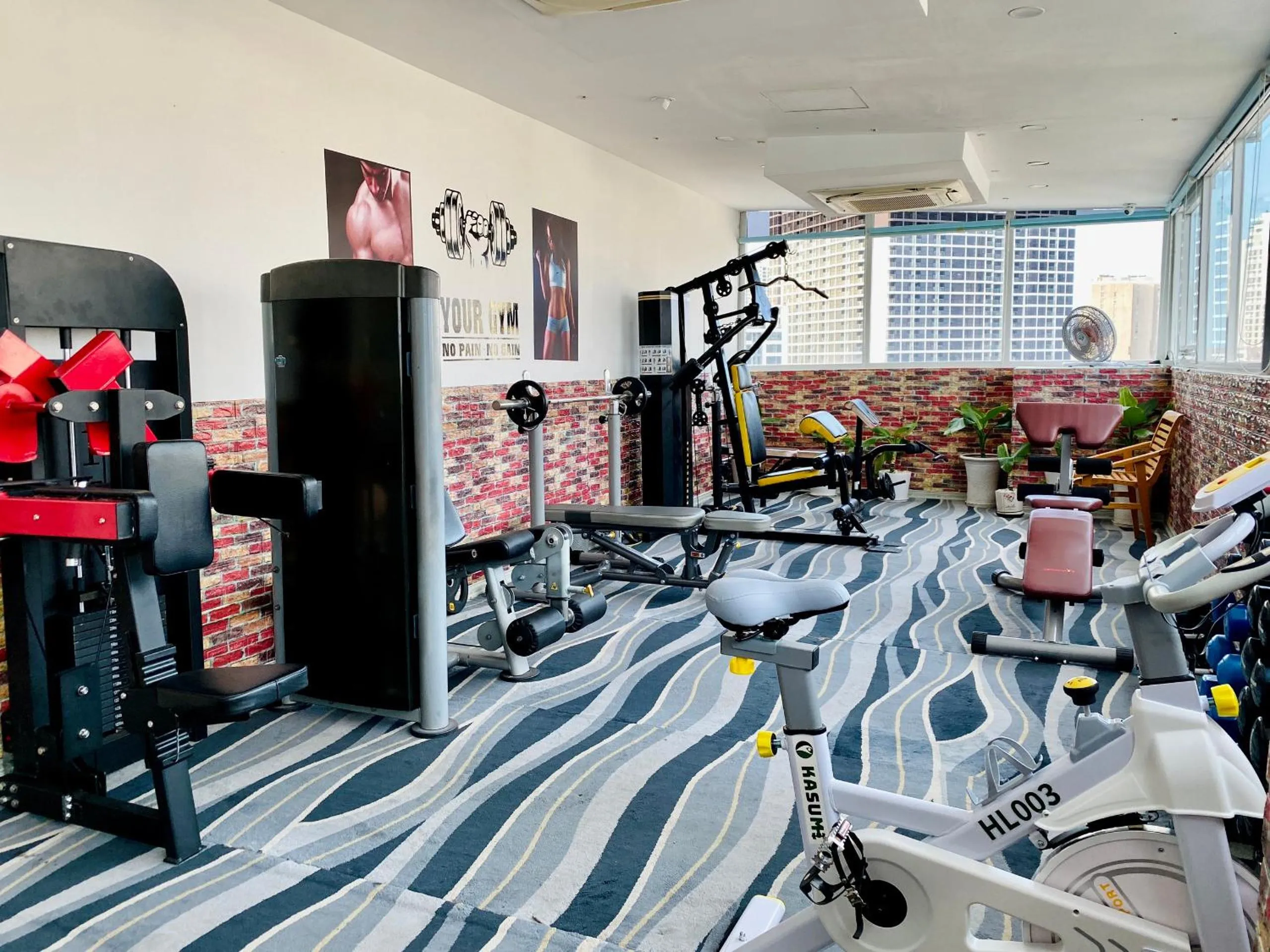 Fitness centre/facilities in Le's Cham Hotel