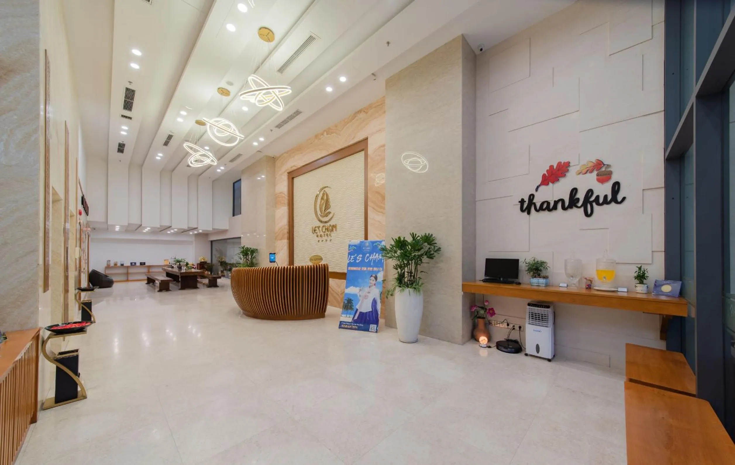 Lobby or reception in Le's Cham Hotel