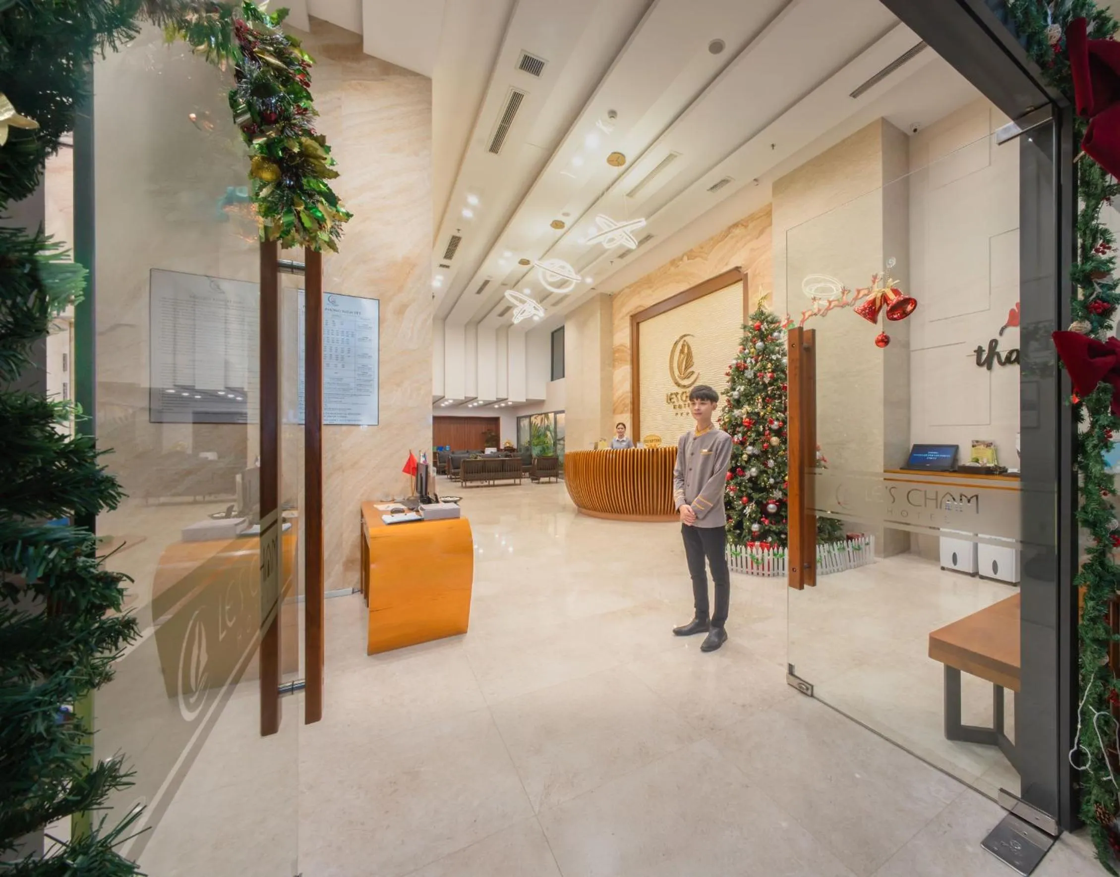Lobby or reception in Le's Cham Hotel
