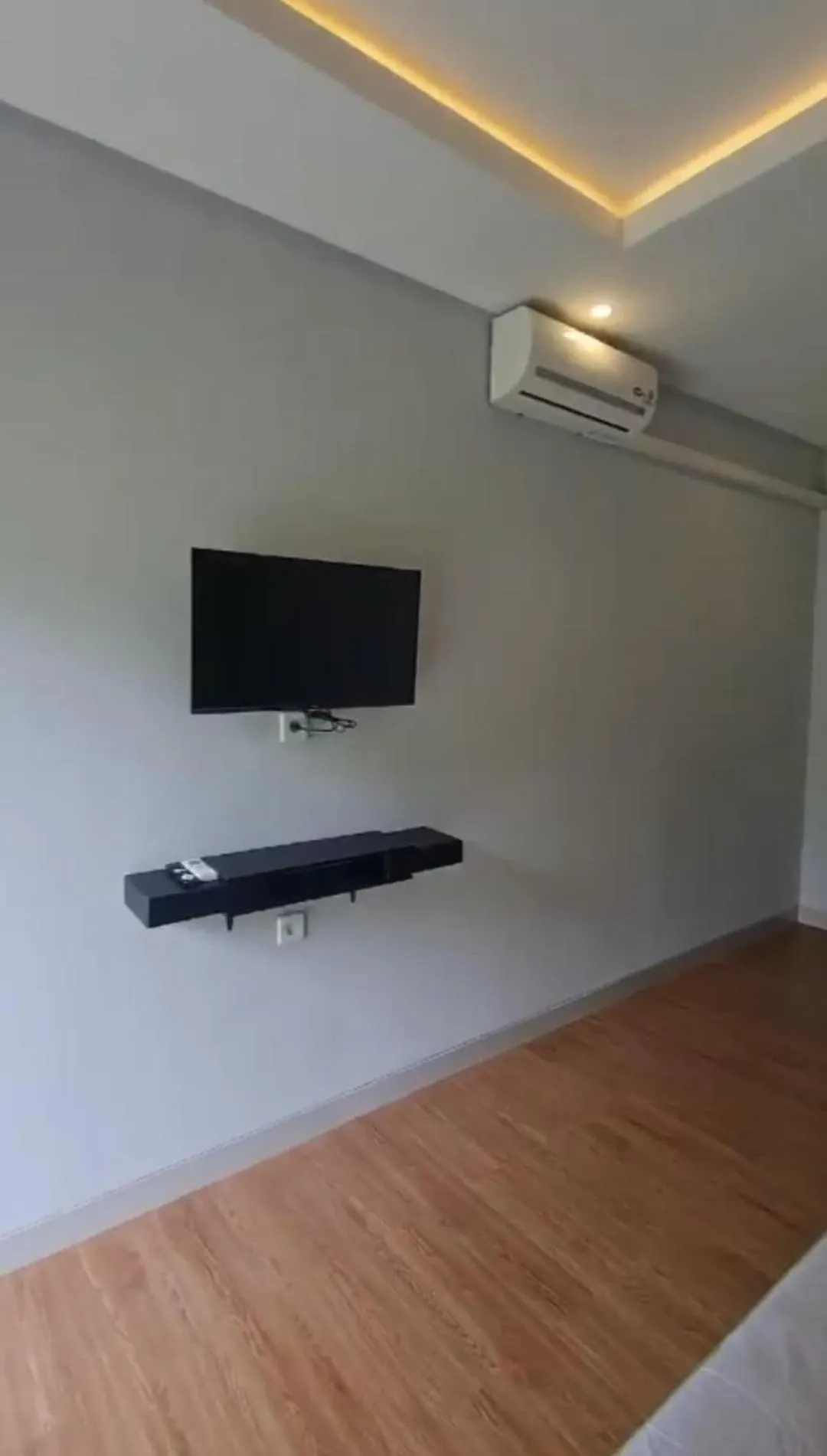 TV and multimedia in Makarma Resort Lombok