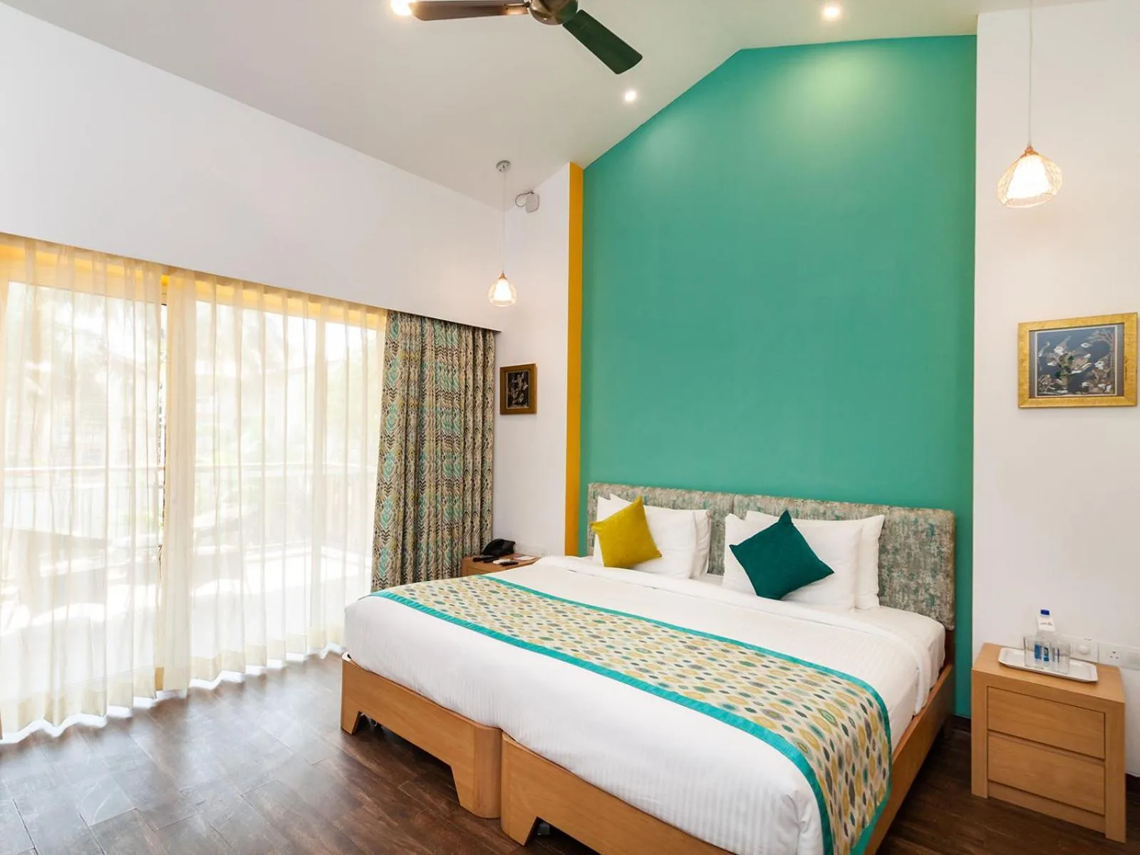 Balcony/Terrace, Bed in Acron Seaway Resort