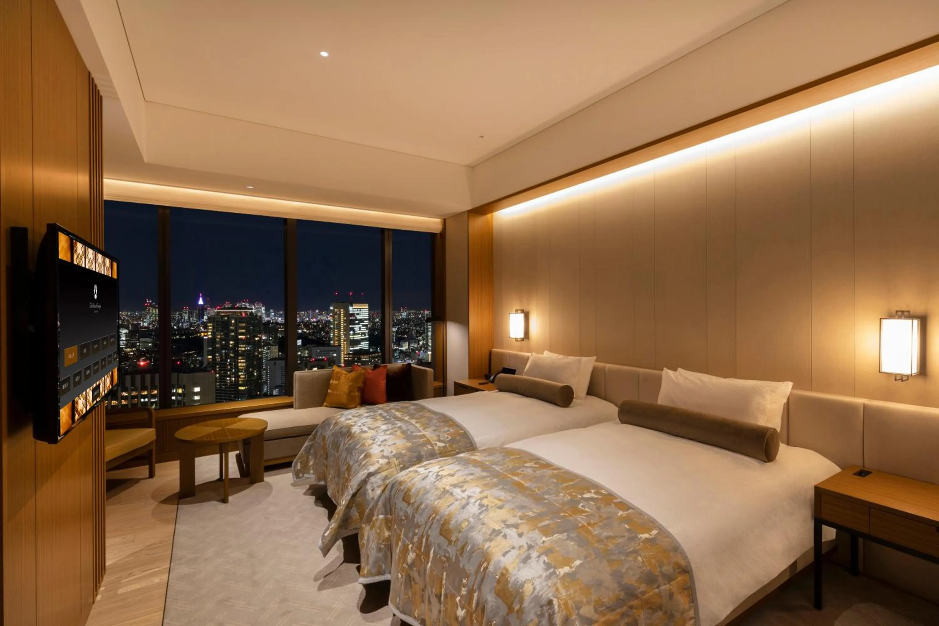 Photo of the whole room, Bed in The Okura Tokyo