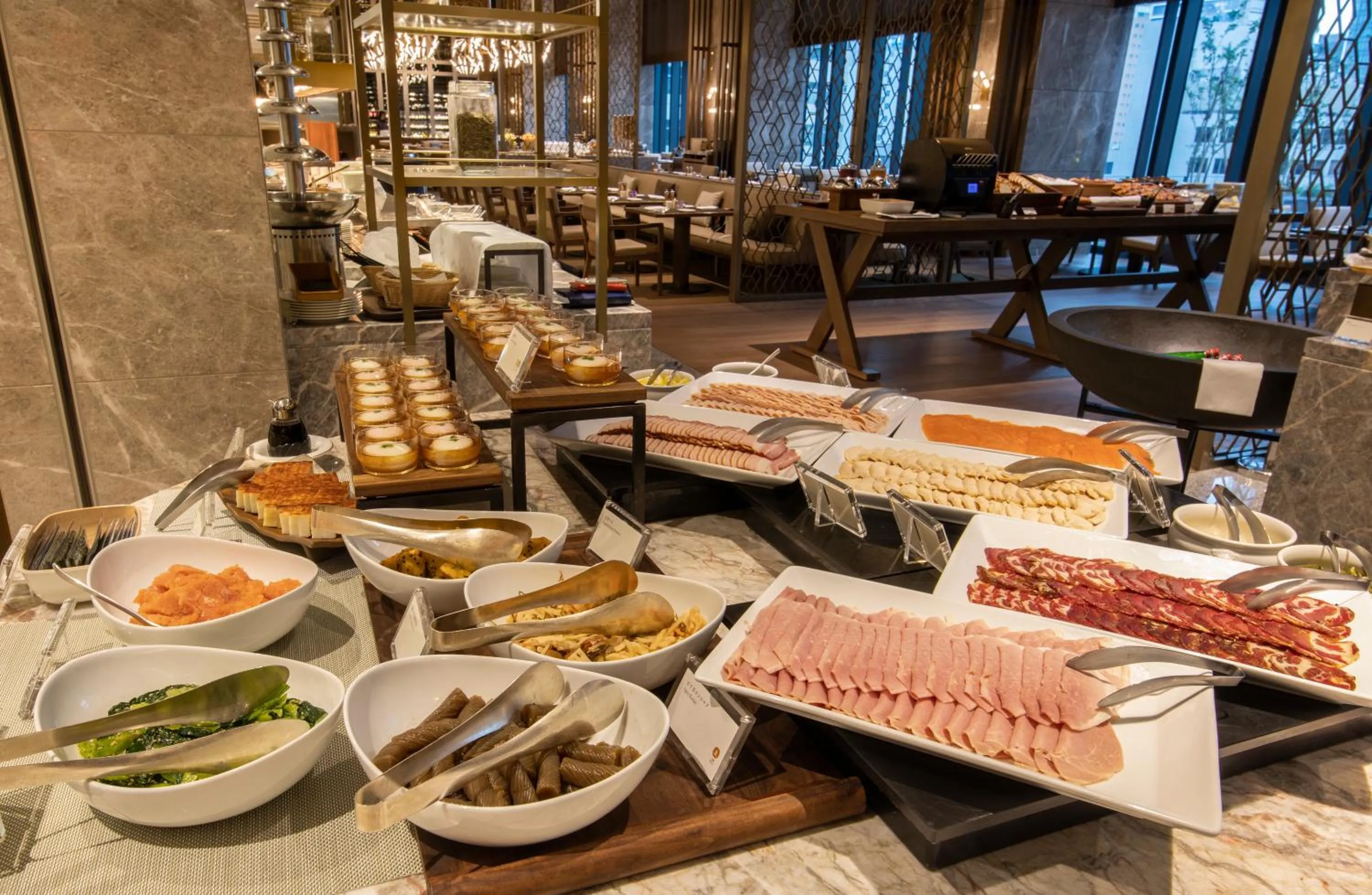 Buffet breakfast in The Okura Tokyo