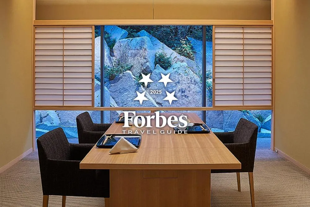 Restaurant/places to eat in The Okura Tokyo