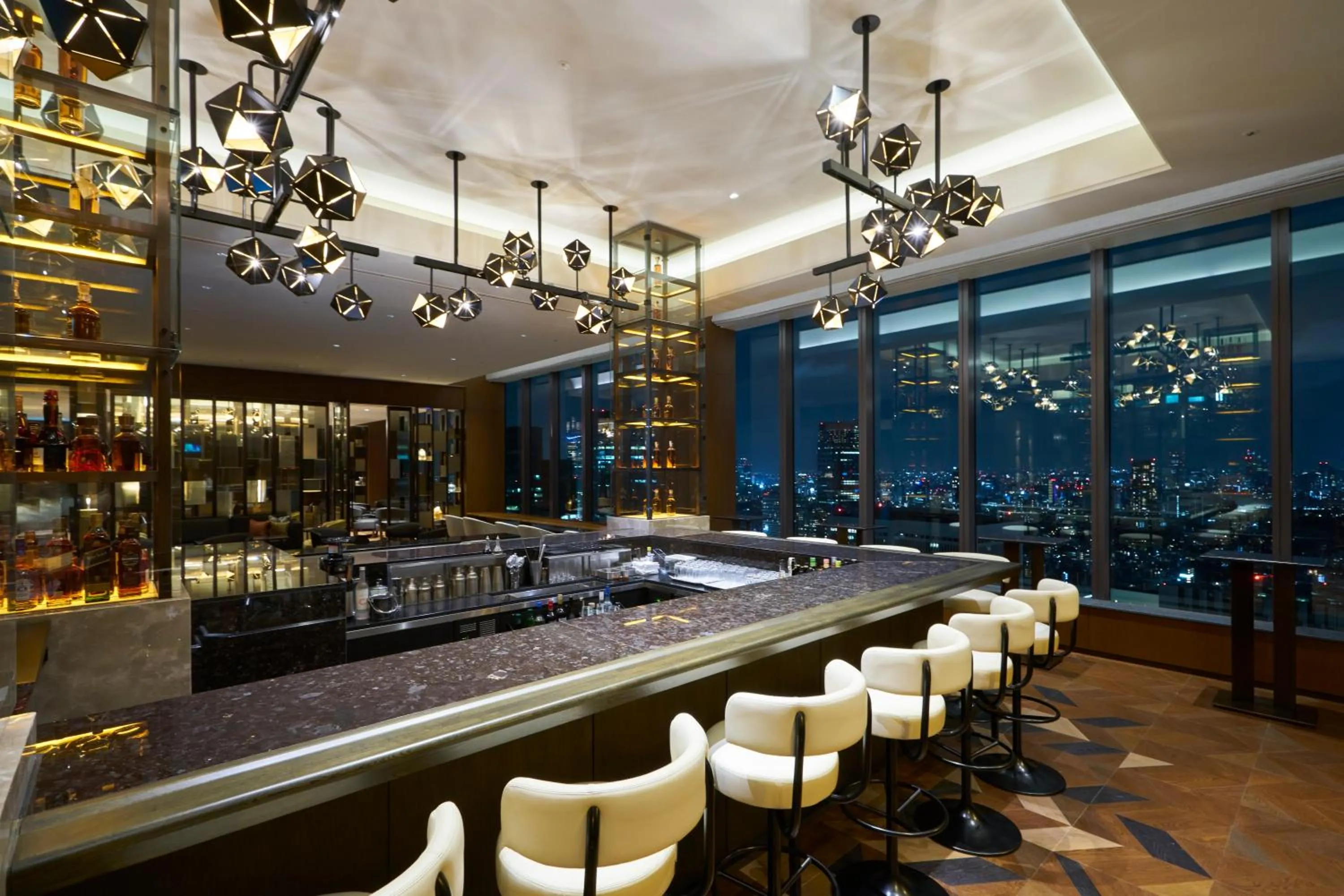 Lounge or bar in The Okura Tokyo