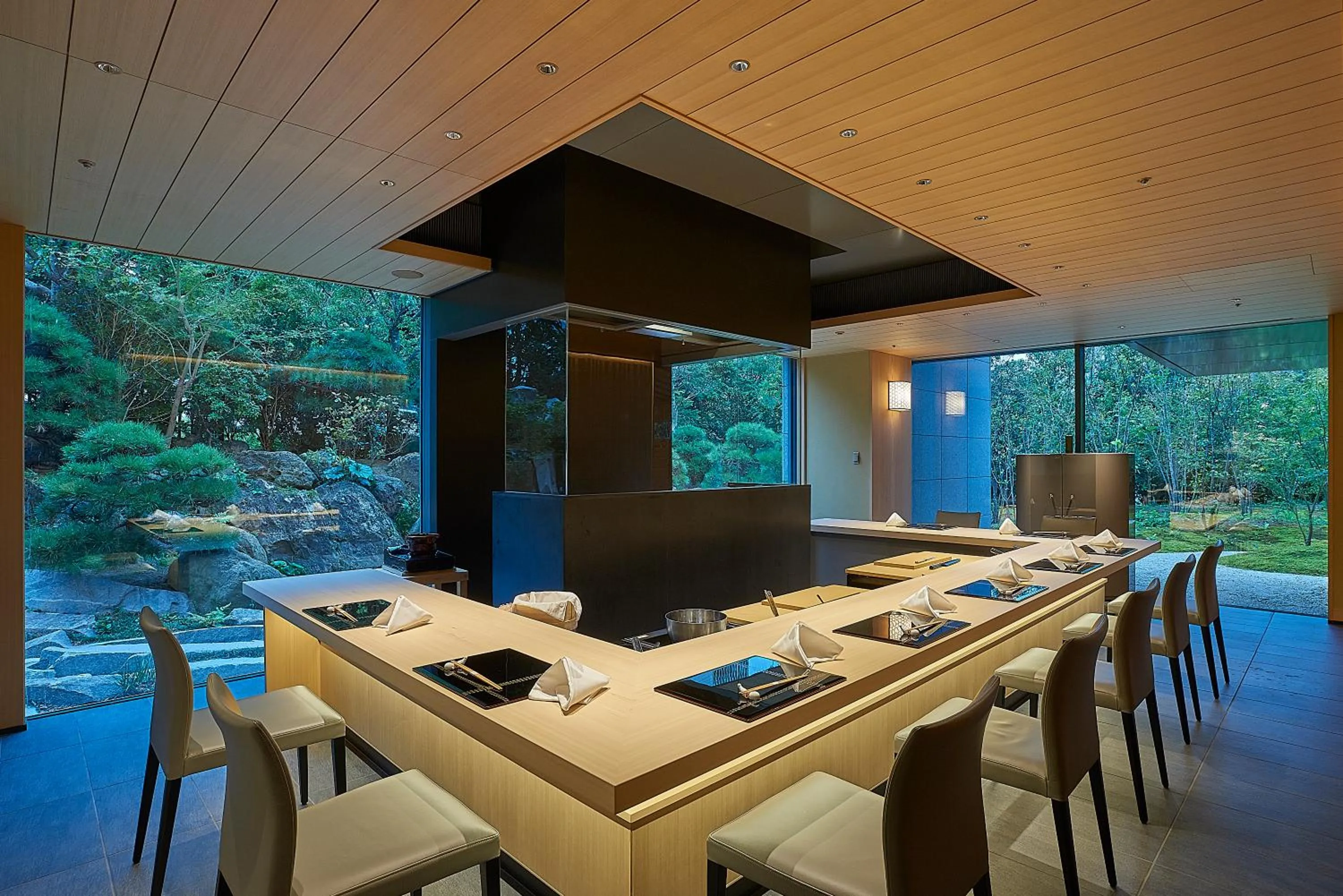 Restaurant/places to eat in The Okura Tokyo