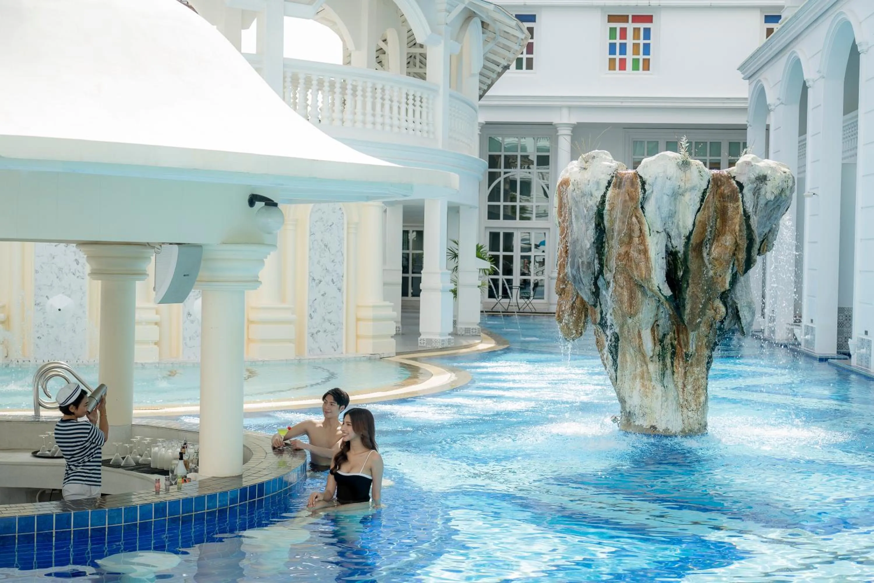 Swimming pool in Mövenpick Myth Hotel Patong Phuket