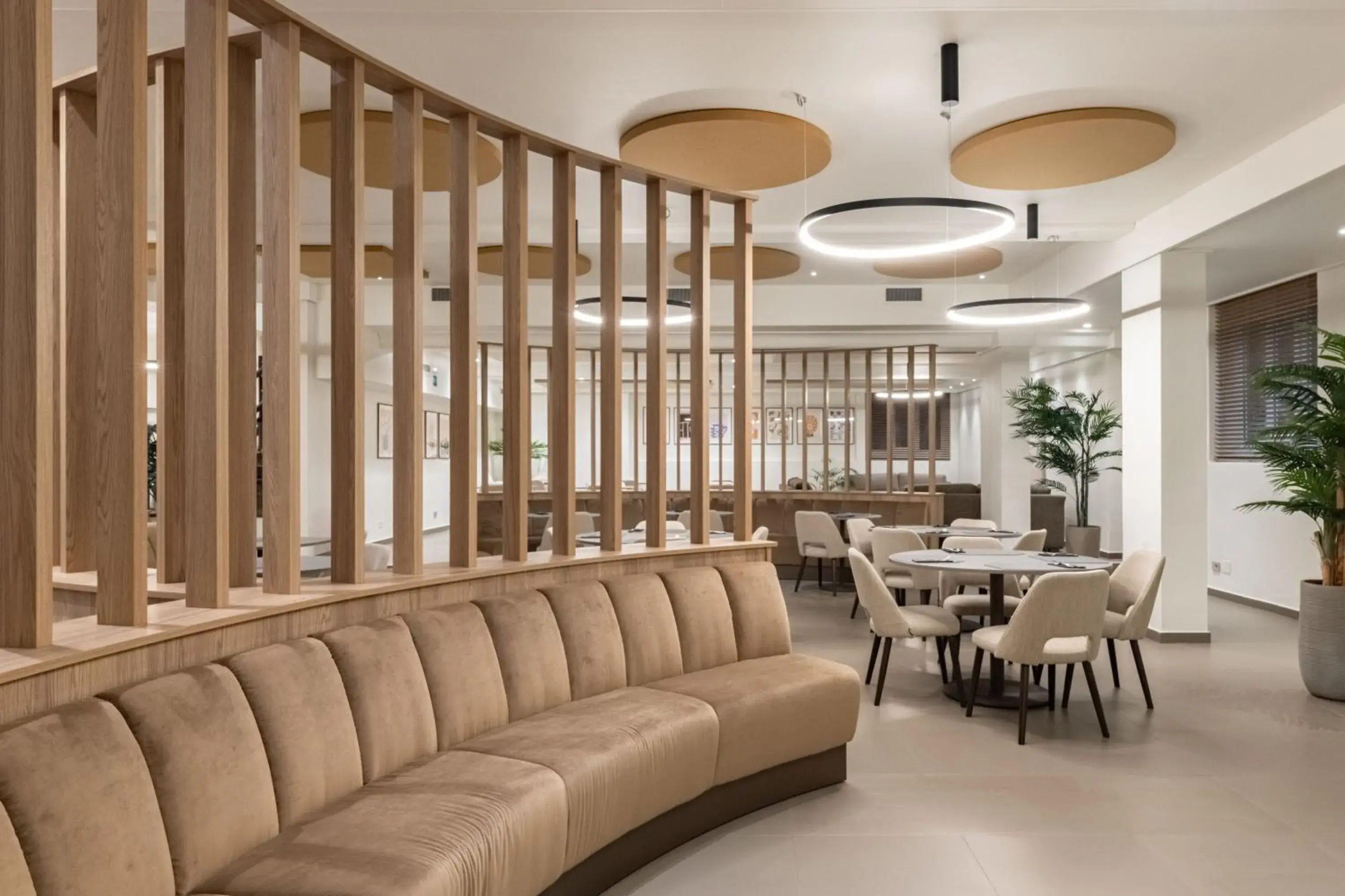 Restaurant/places to eat in Hotel Mealba Restaurant/places to eat in Hotel Mealba