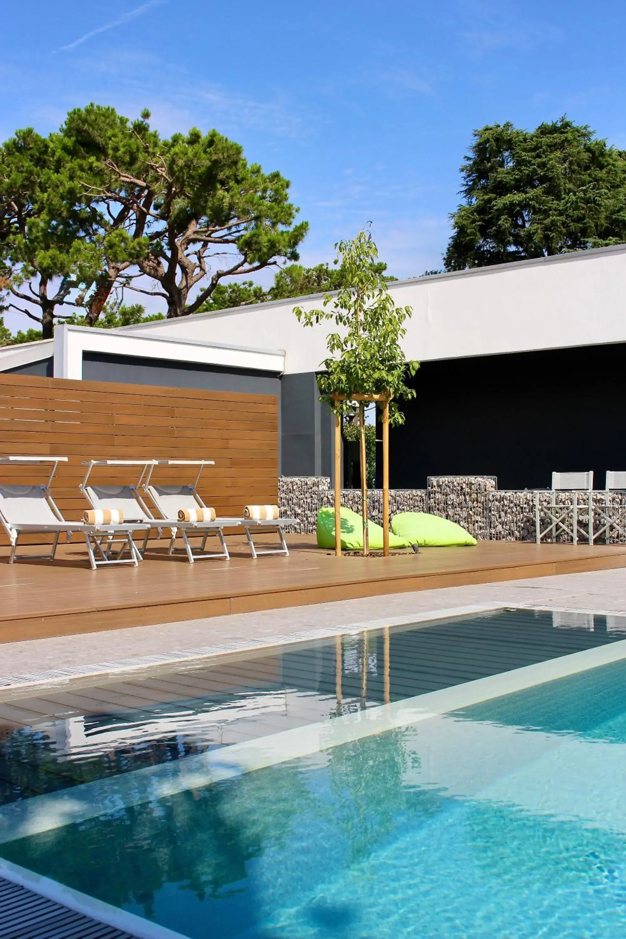 Pool view in Hotel Mealba Pool view in Hotel Mealba