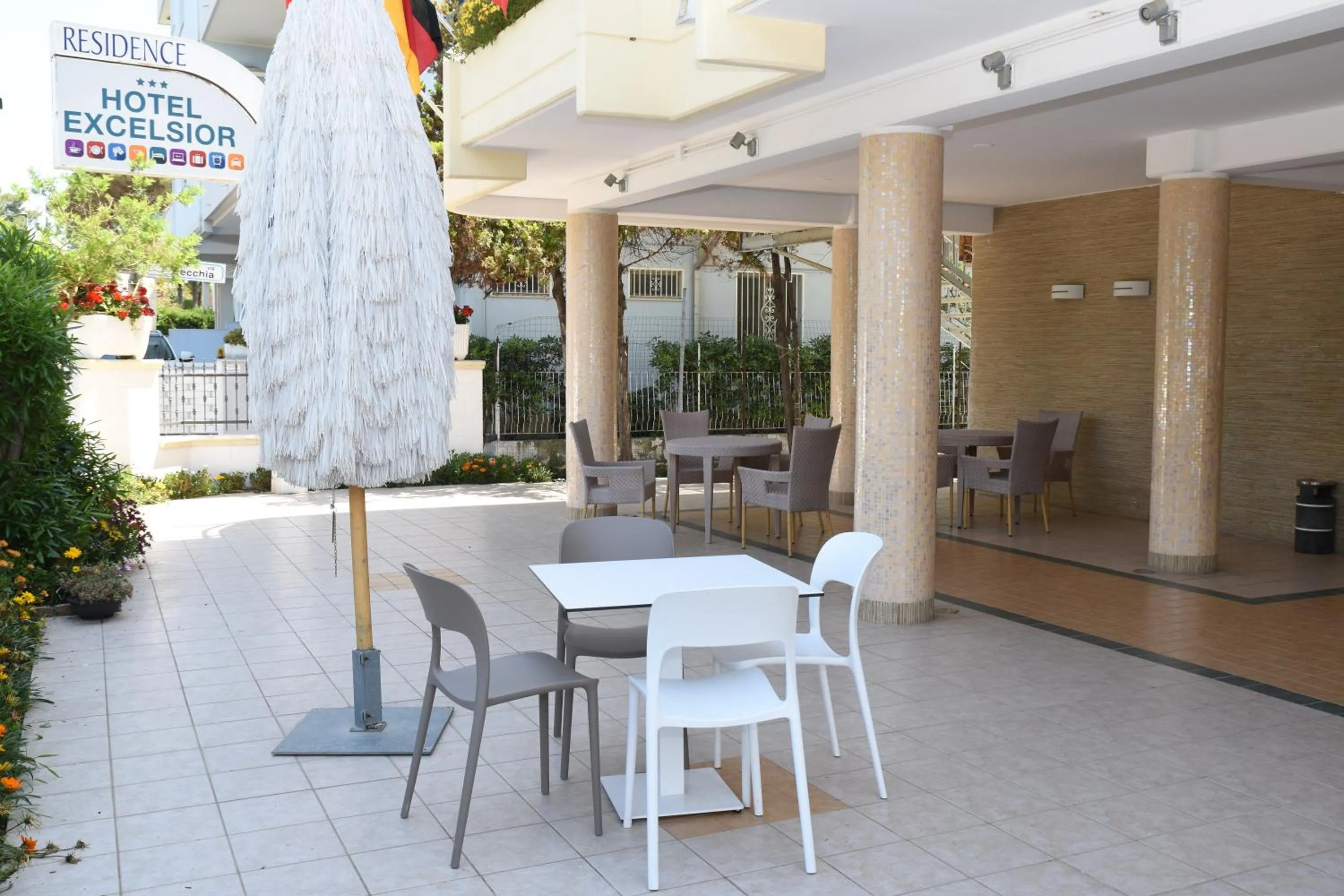 Patio in Hotel Excelsior