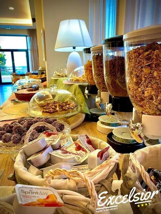 Food and drinks in Hotel Excelsior