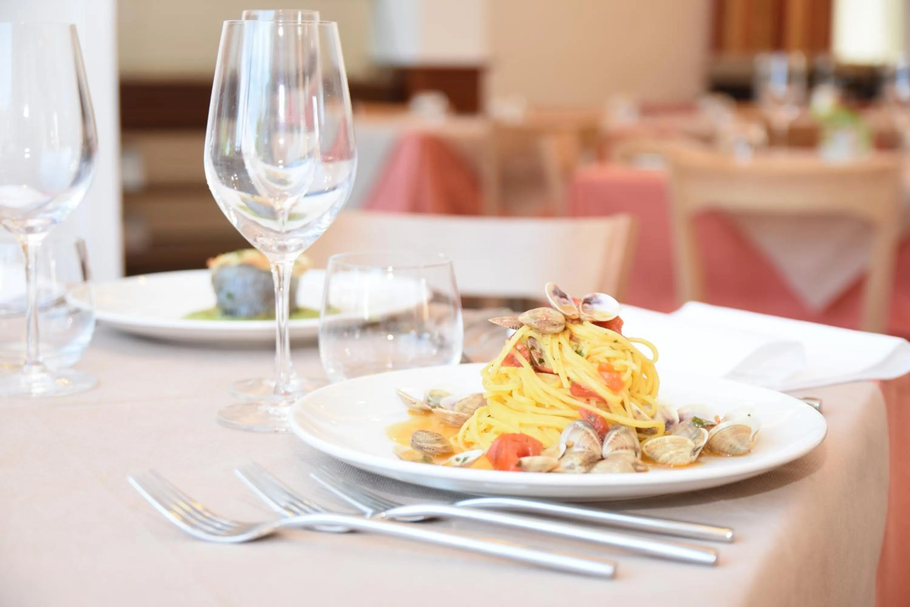 Restaurant/places to eat in Hotel Excelsior