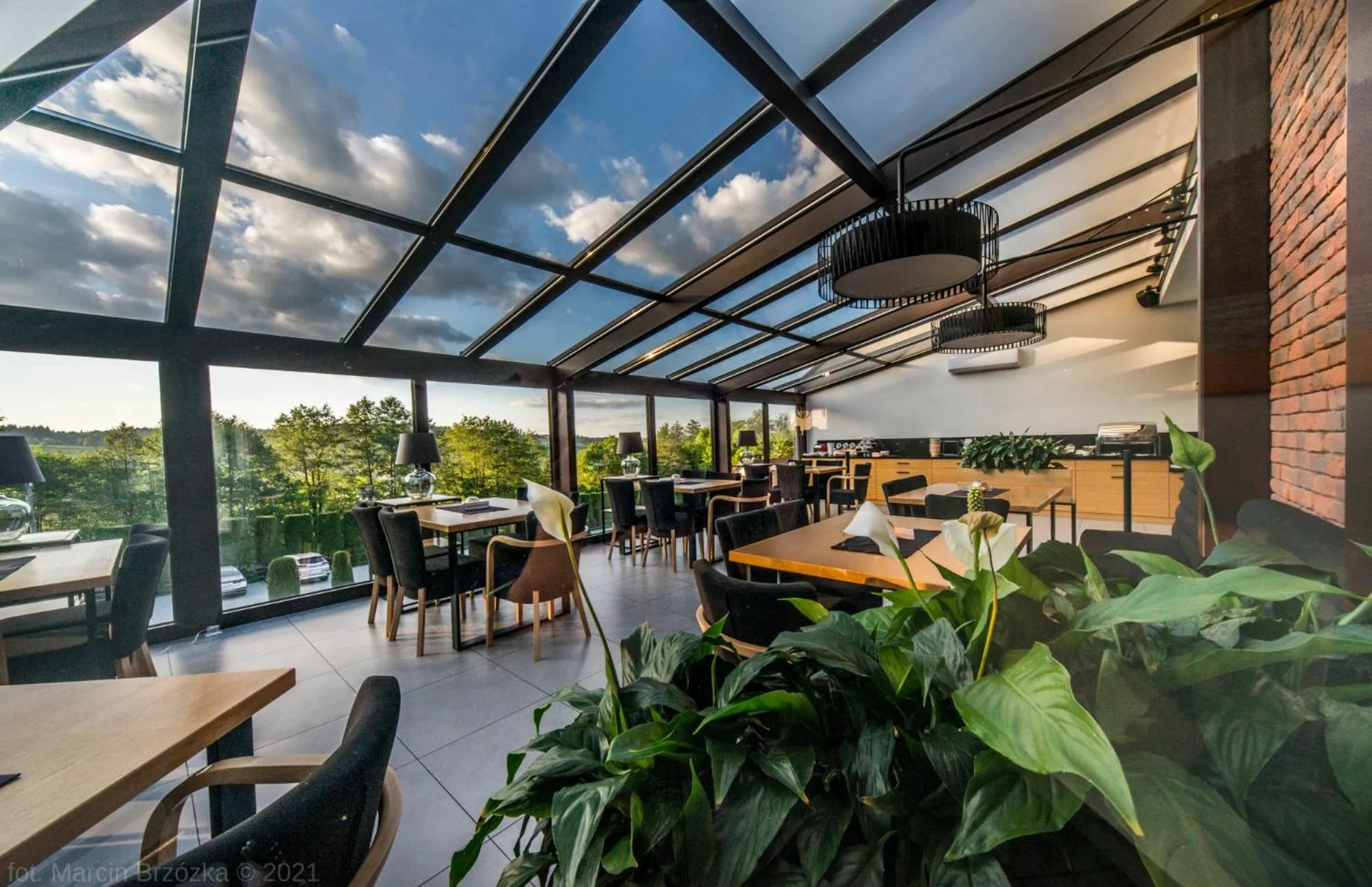 Patio in Hotel Kompleks Beskid z basenem i stokiem narciarskim - blisko Babiej Góry