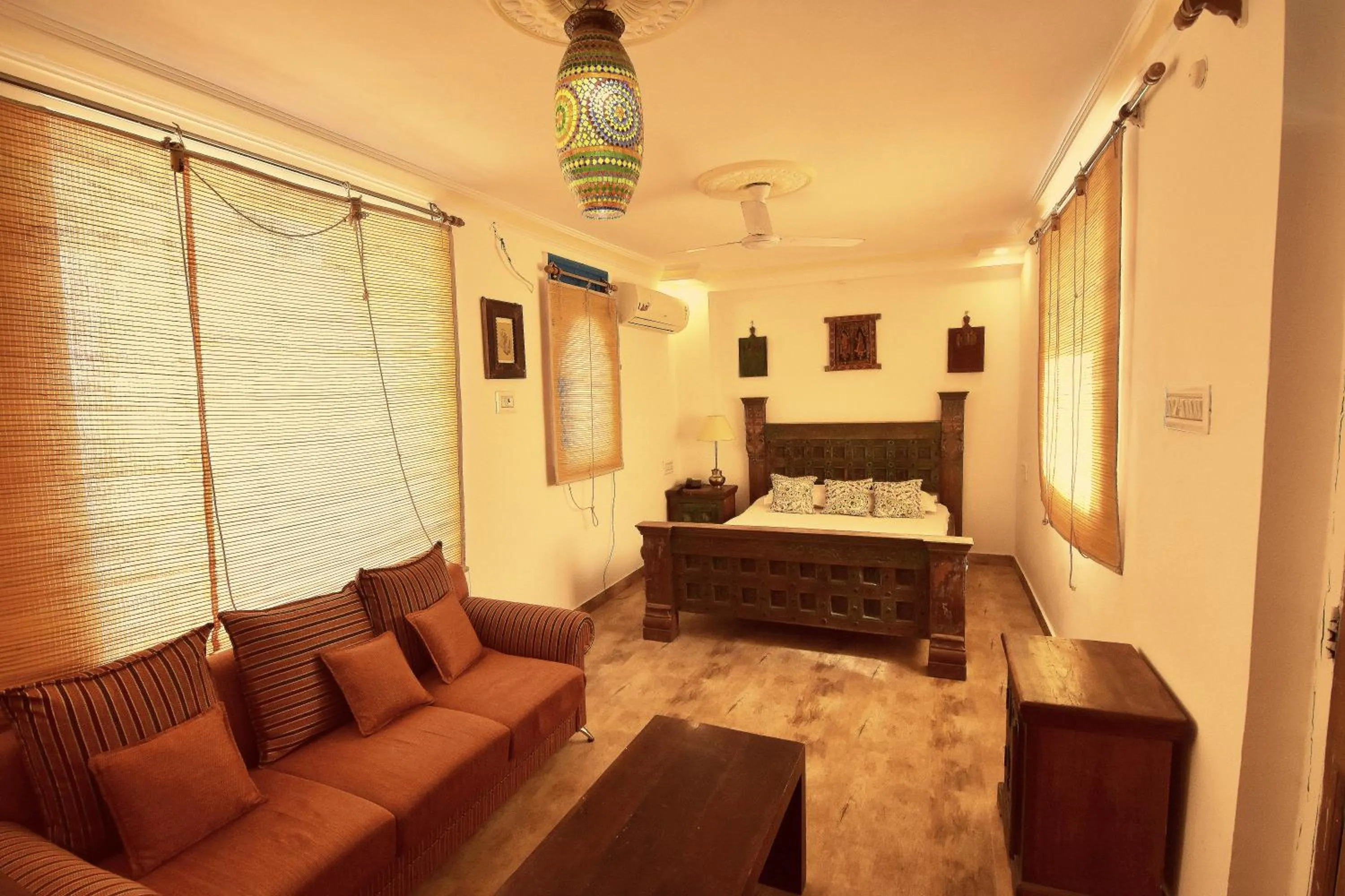 Photo of the whole room in Yogis Guest House