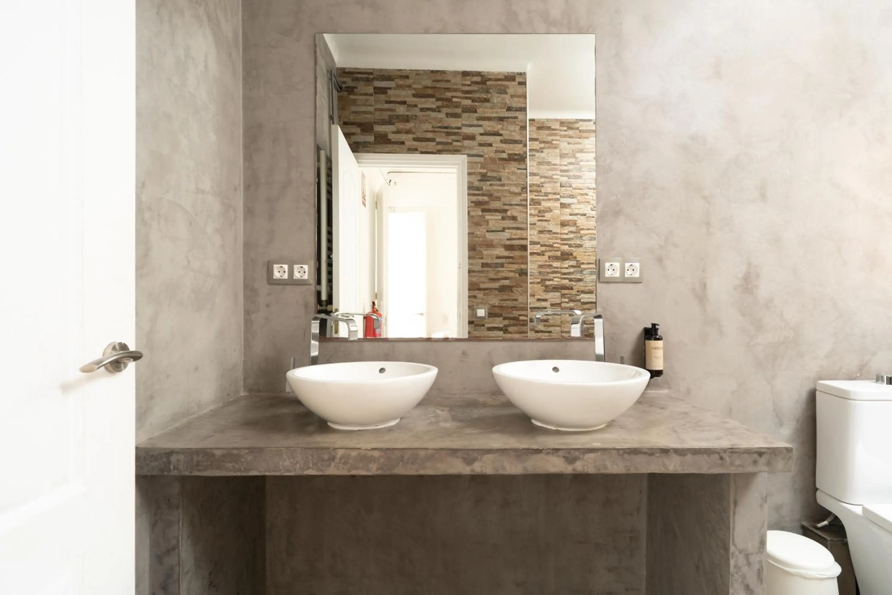 Bathroom in TSA Gran Via