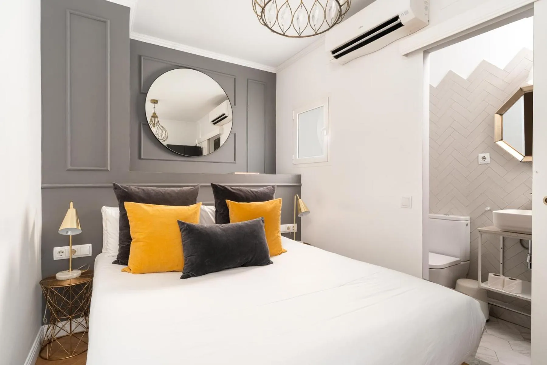 Bedroom, Bed in TSA Gran Via