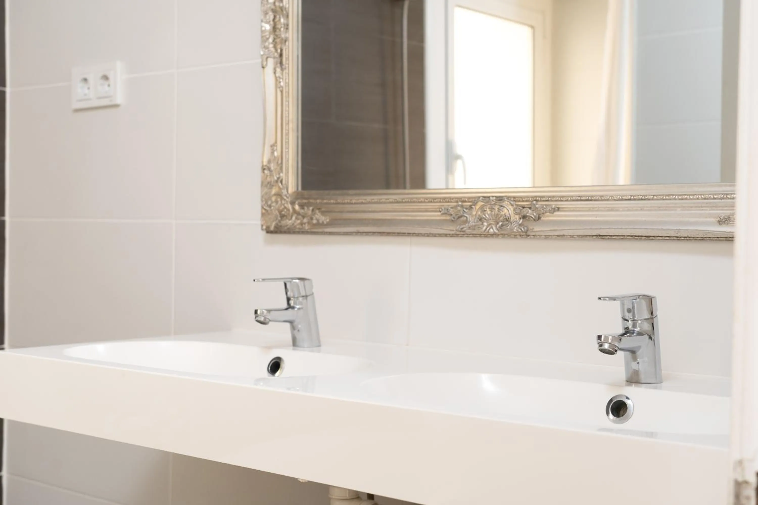 Bathroom in TSA Gran Via