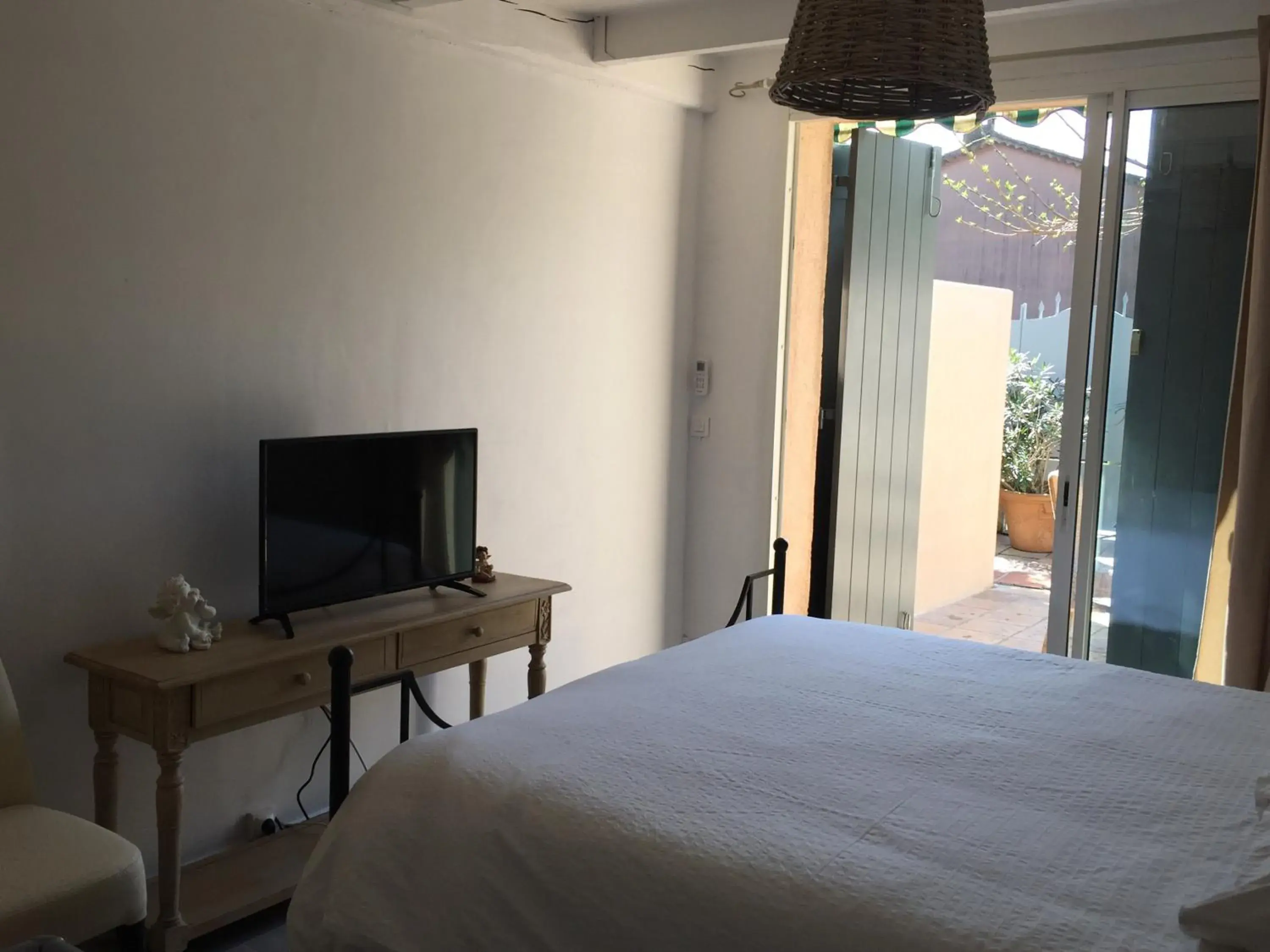 Standard Double Room - L'Ange in Le Mas de Marie Standard Double Room - L'Ange in Le Mas de Marie