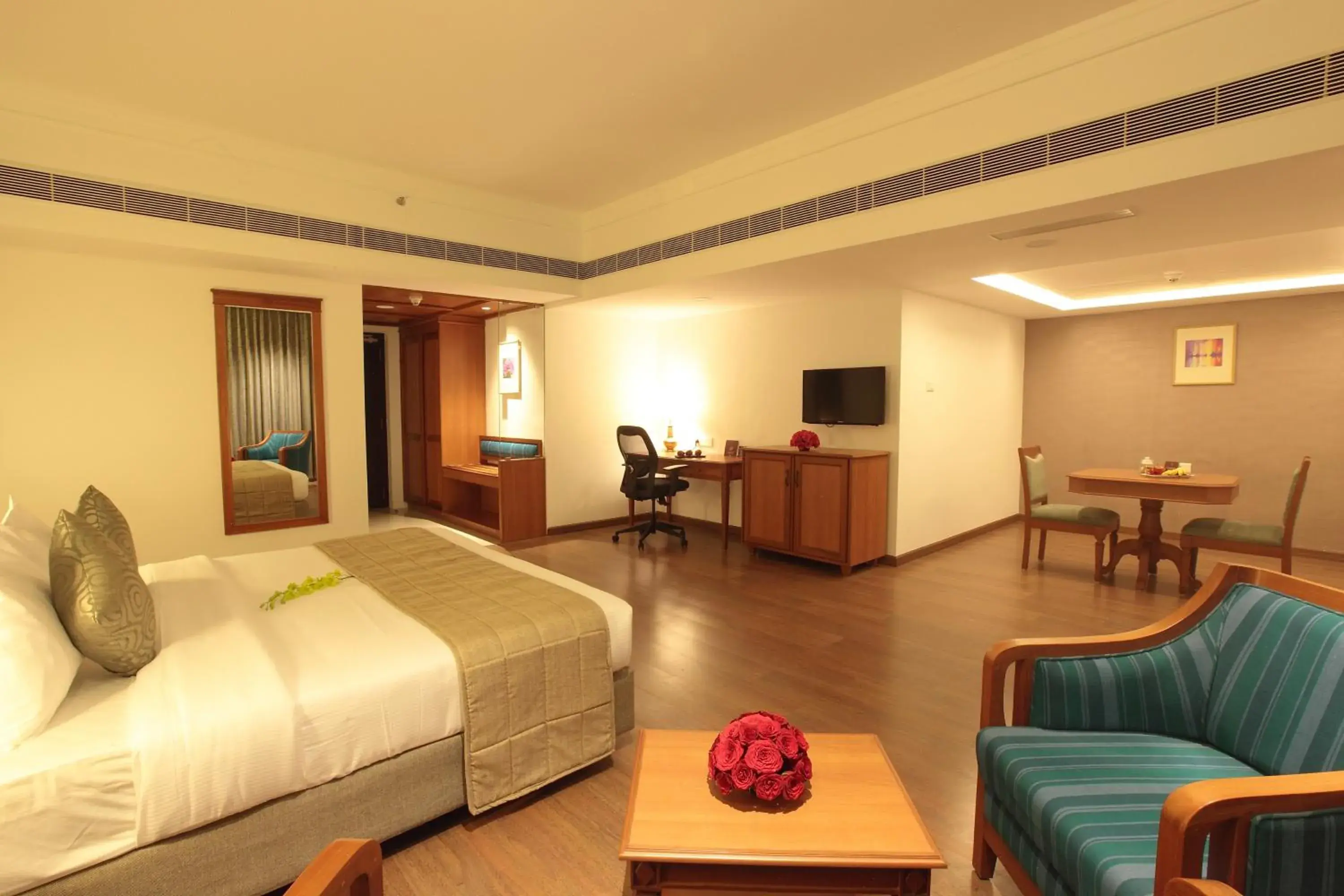 Bed in Monsoon Empress Kochi Bed in Monsoon Empress Kochi