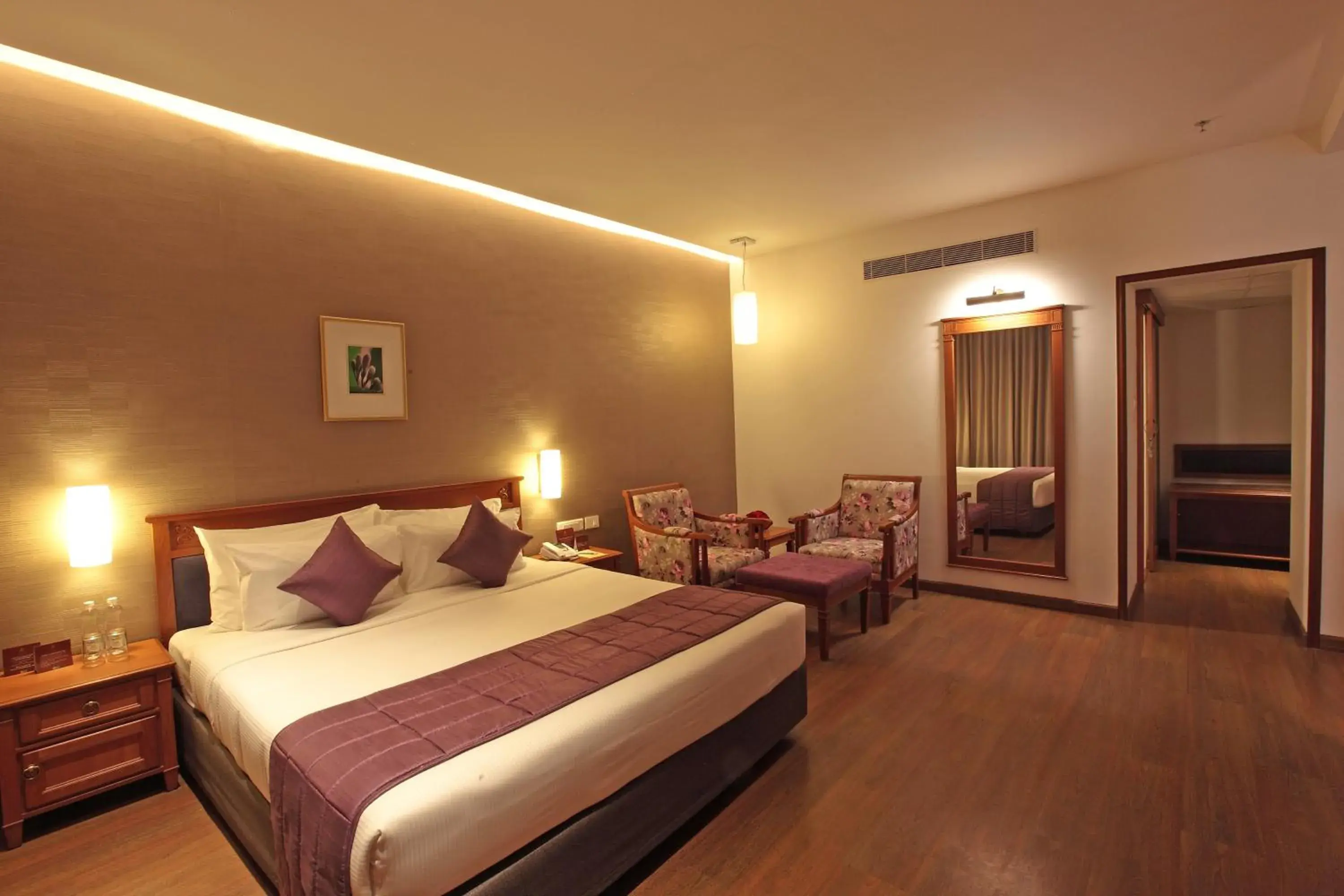 Bed in Monsoon Empress Kochi Bed in Monsoon Empress Kochi