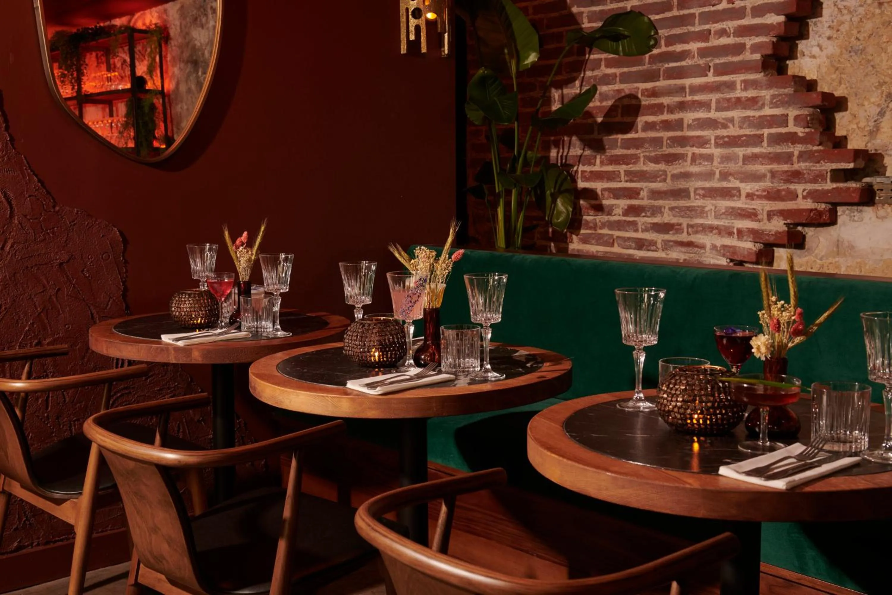 Restaurant/places to eat in Kube Hôtel Paris