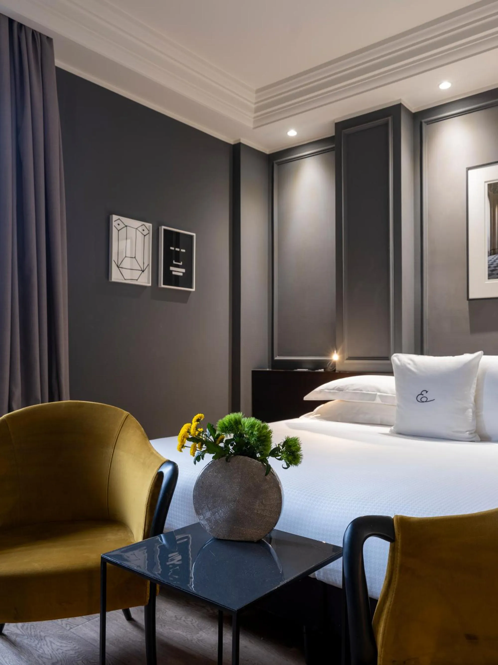 Bed in Elizabeth Lifestyle Hotel