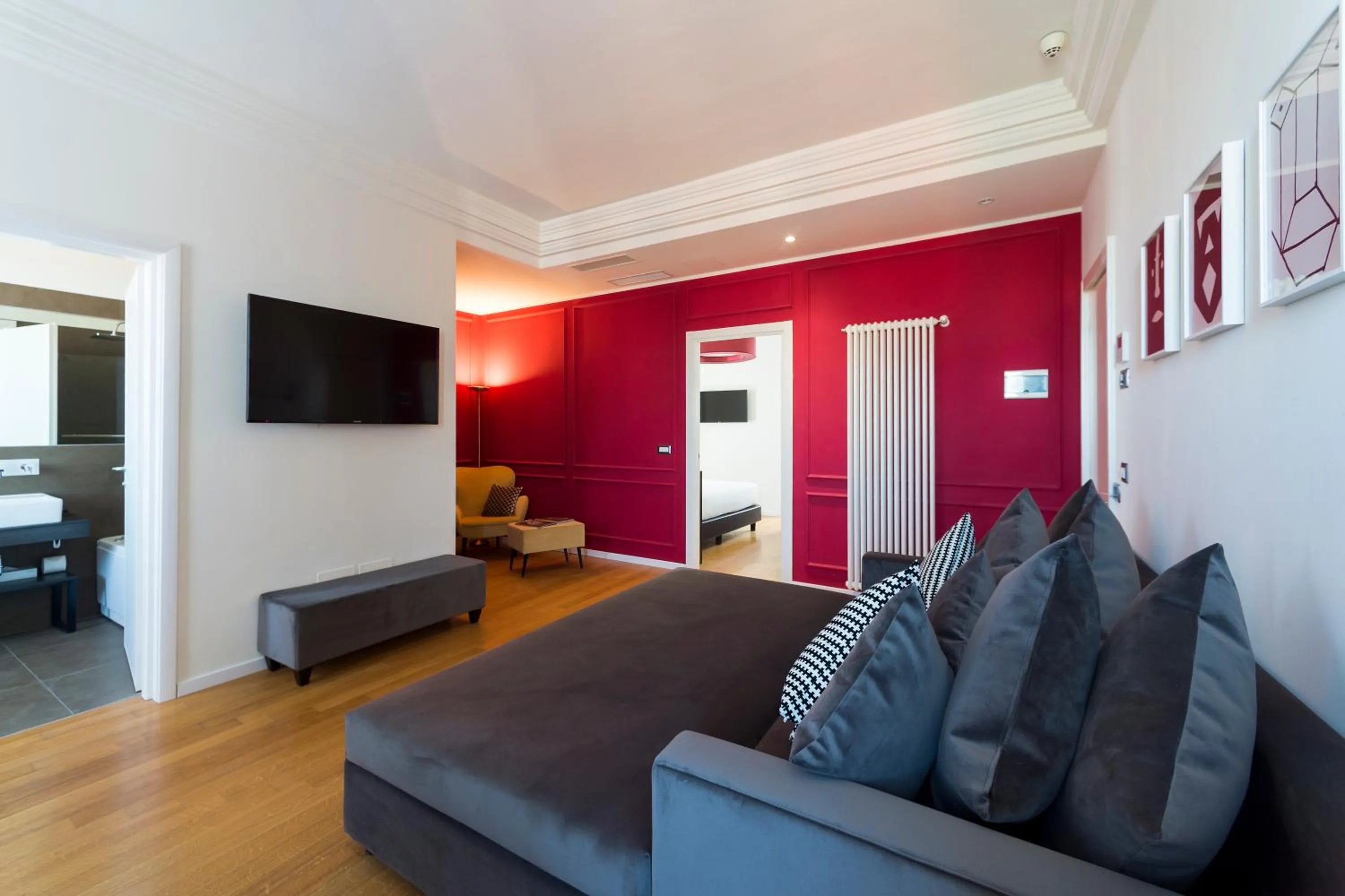 Communal lounge/ TV room in Elizabeth Lifestyle Hotel