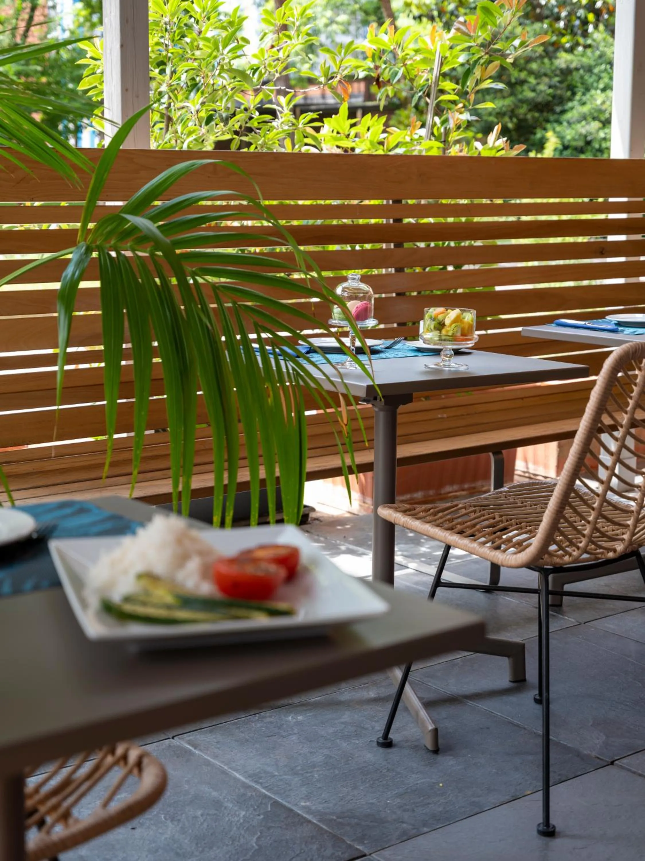 Breakfast in Elizabeth Lifestyle Hotel