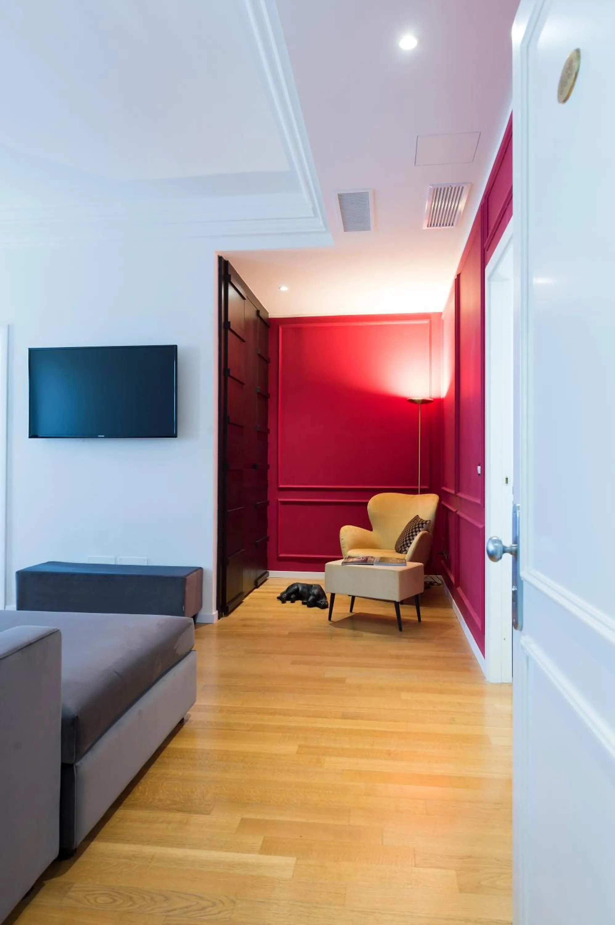 TV and multimedia in Elizabeth Lifestyle Hotel