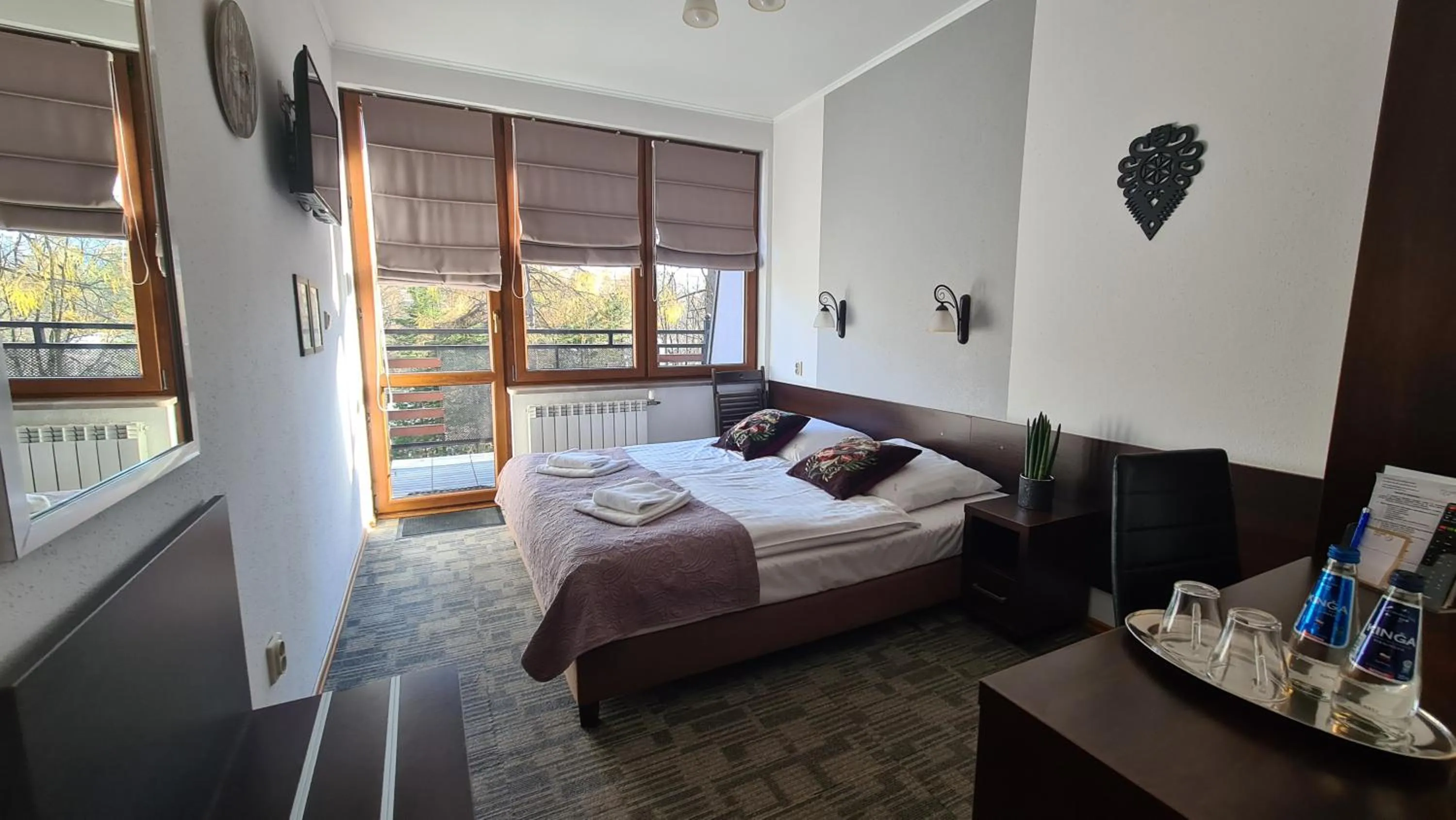 Photo of the whole room, Bed in H&R Polaris Szczawnica