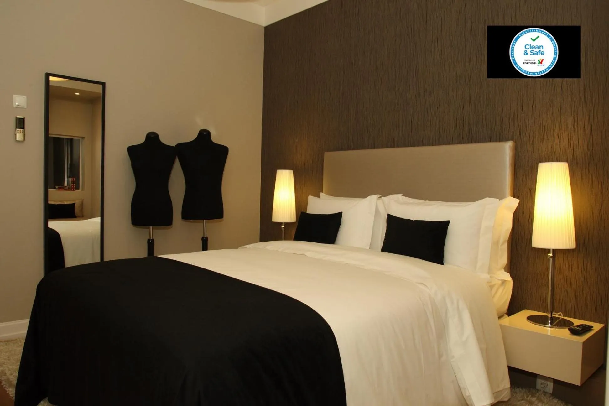 Bedroom, Bed in Castilho House