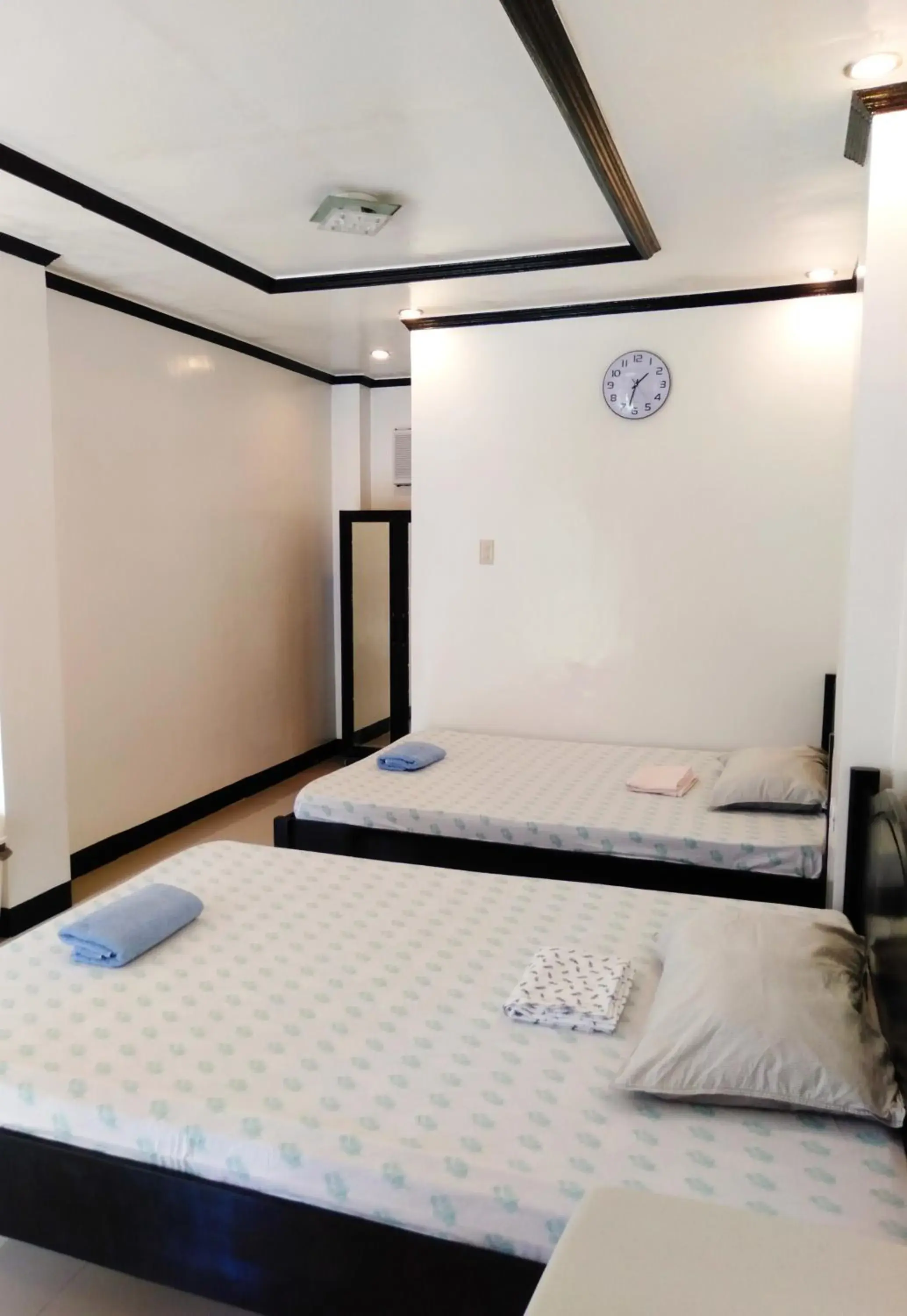 Bed in Strangers Inn&Bar Bed in Strangers Inn&Bar