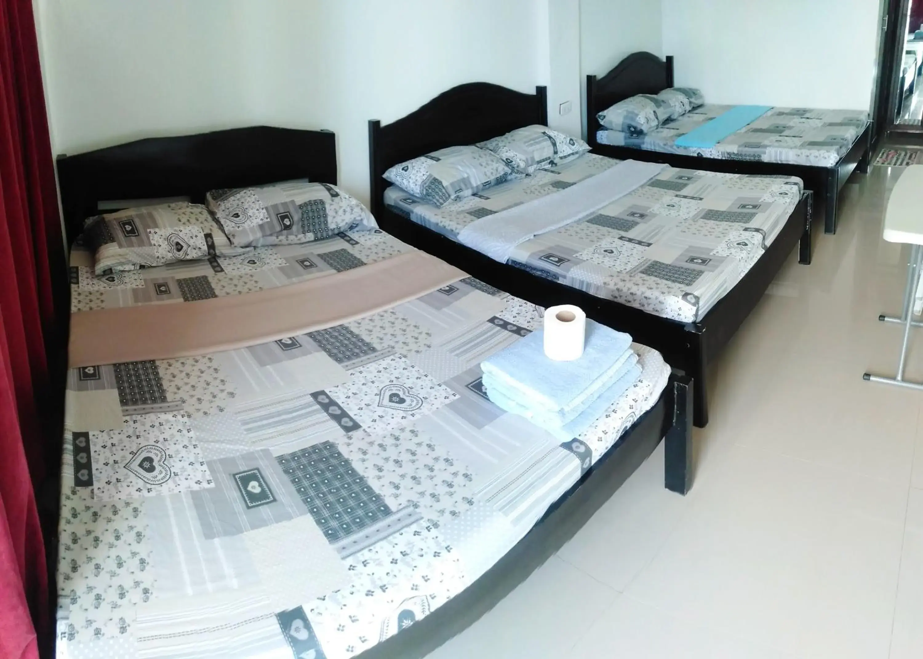 Bed in Strangers Inn&Bar Bed in Strangers Inn&Bar