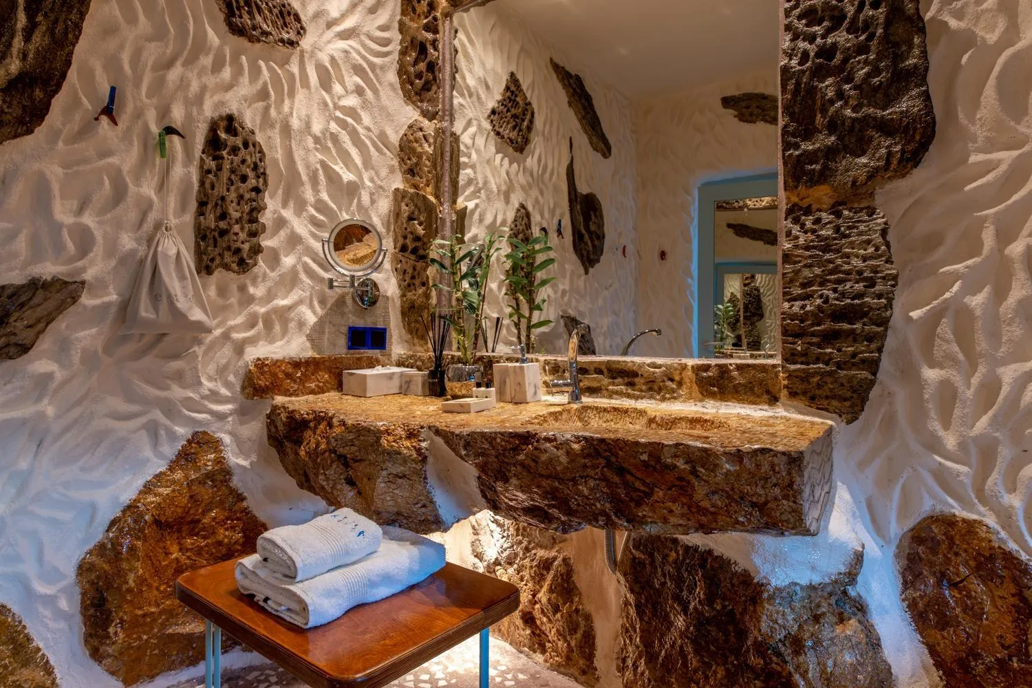 Bathroom in Calilo