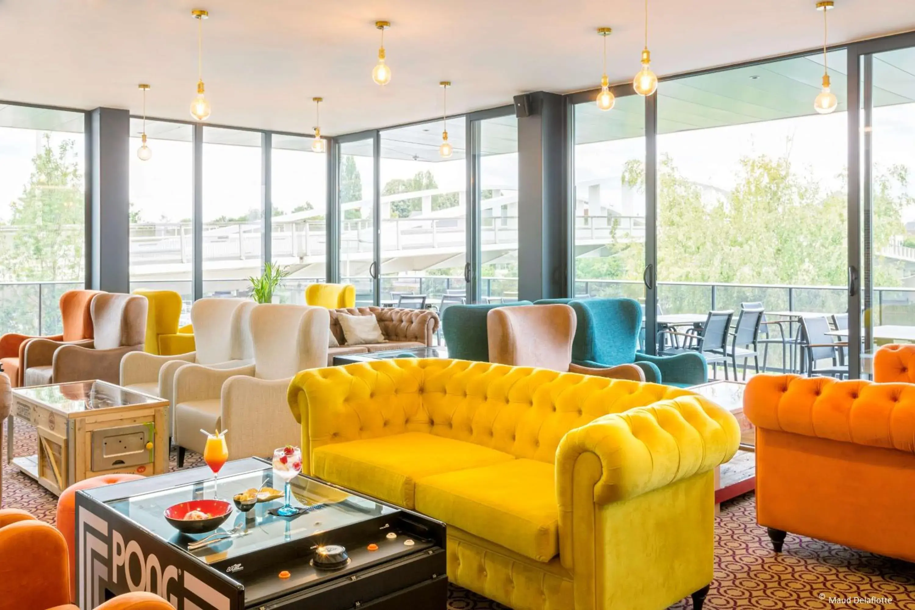 Lounge or bar in Aiden by Best Western T'aim Hotel & SPA Lounge or bar in Aiden by Best Western T'aim Hotel & SPA