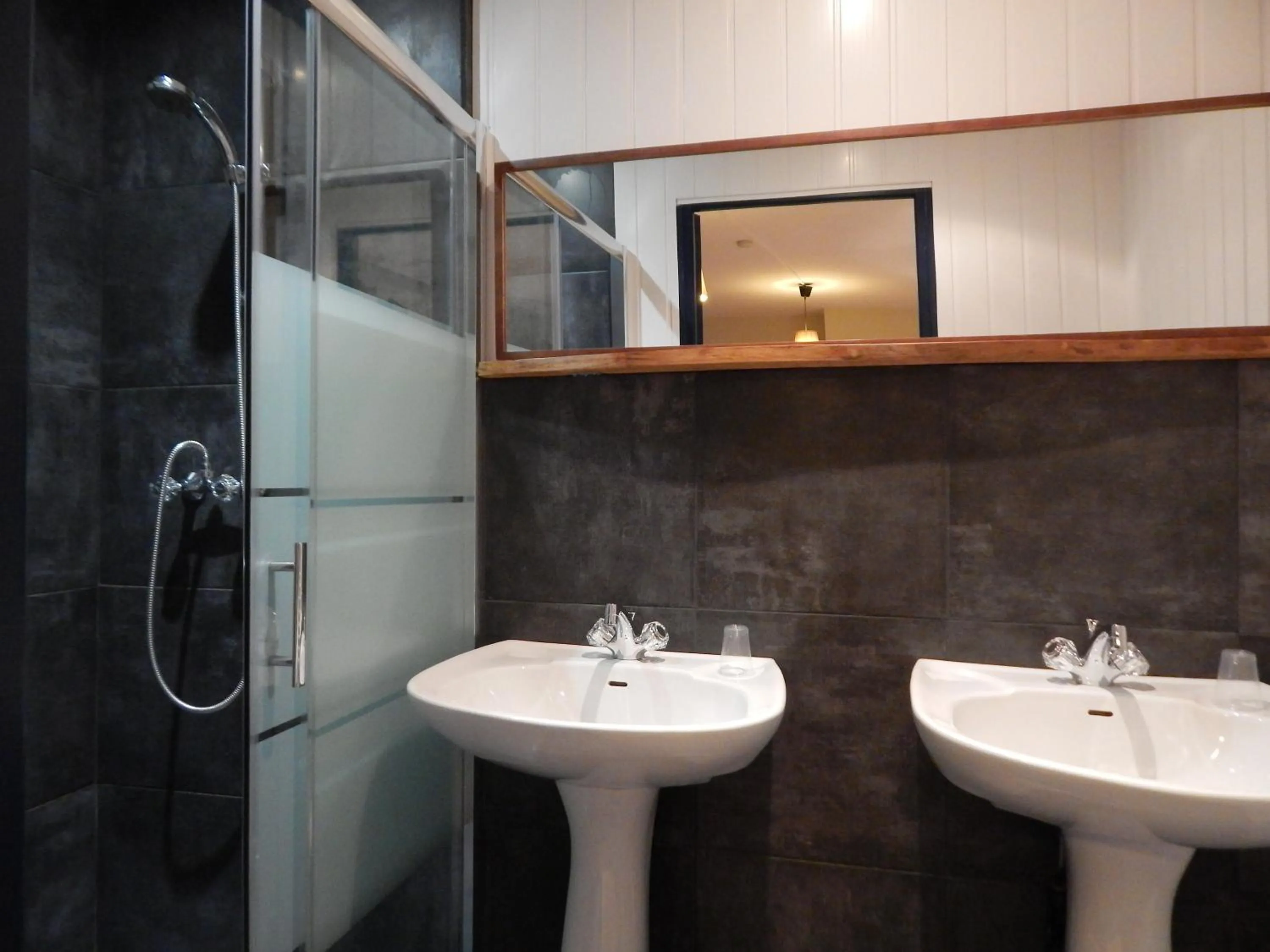 Bathroom in Pyrenées Emotions, Eco-responsables, Nature, Sports Aventures