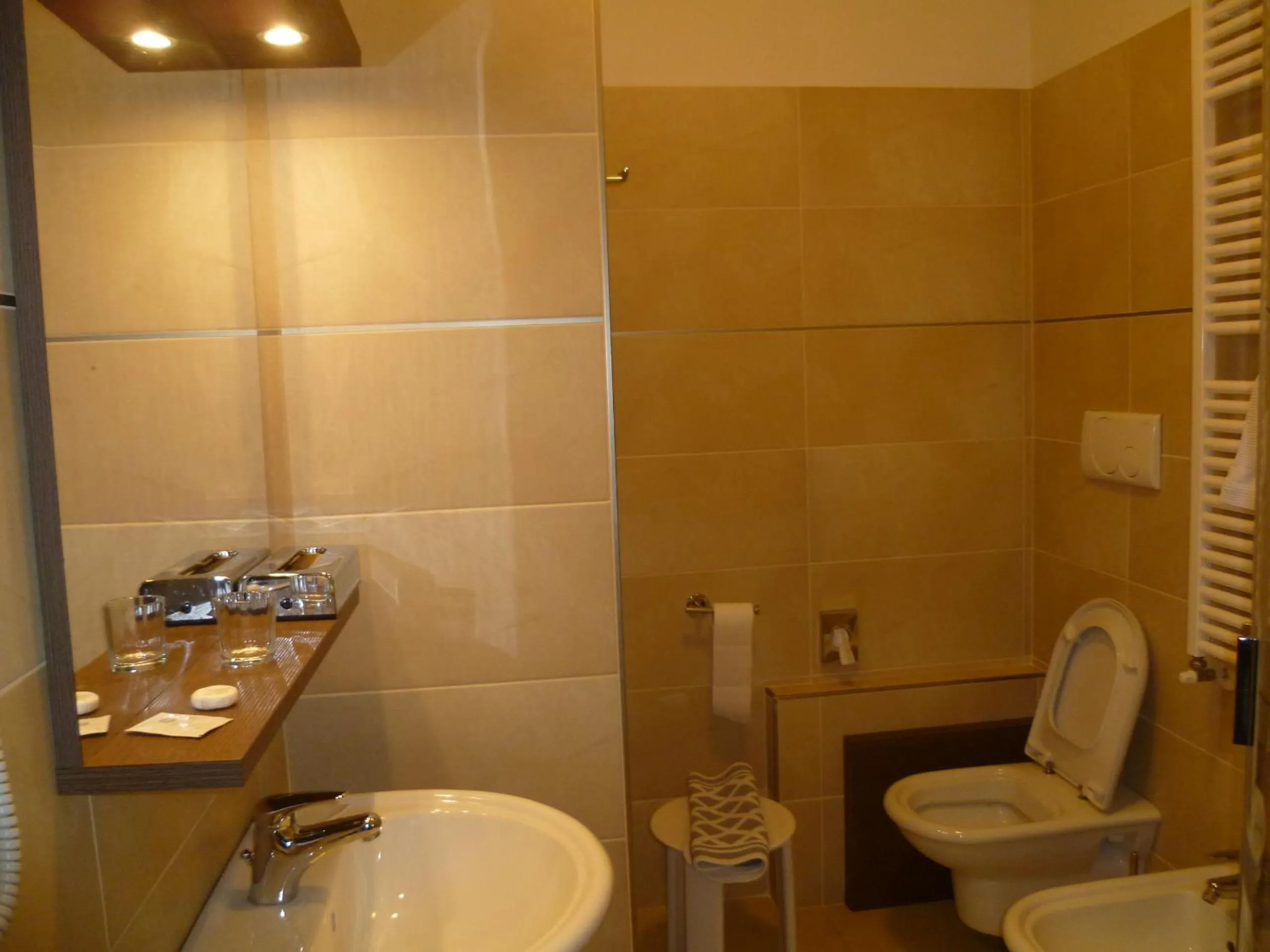 Bathroom in Albergo Sole