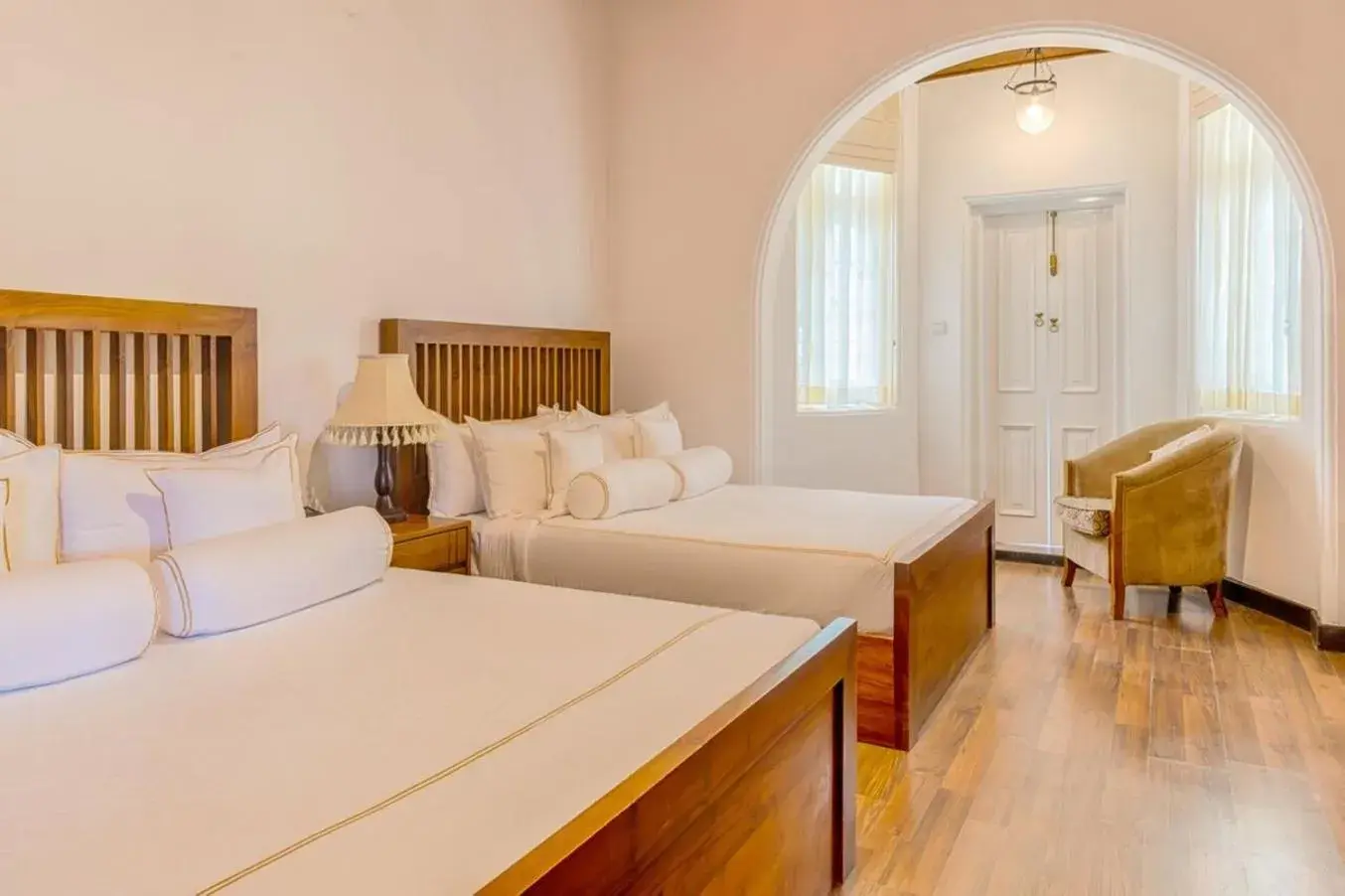 Deluxe Quadruple Room in The Clovelly Bungalow Deluxe Quadruple Room in The Clovelly Bungalow