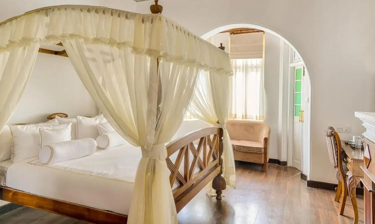 Premium King Room in The Clovelly Bungalow Premium King Room in The Clovelly Bungalow