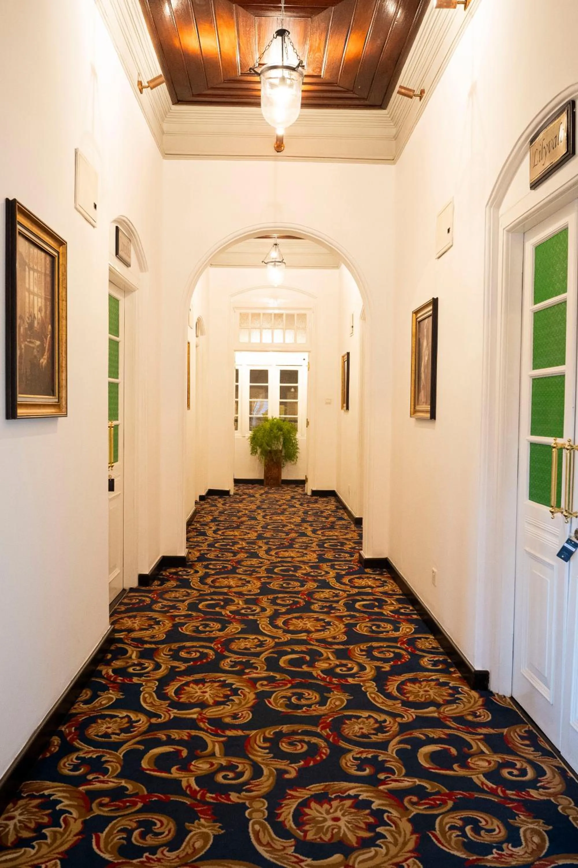 Facade/entrance in The Clovelly Bungalow