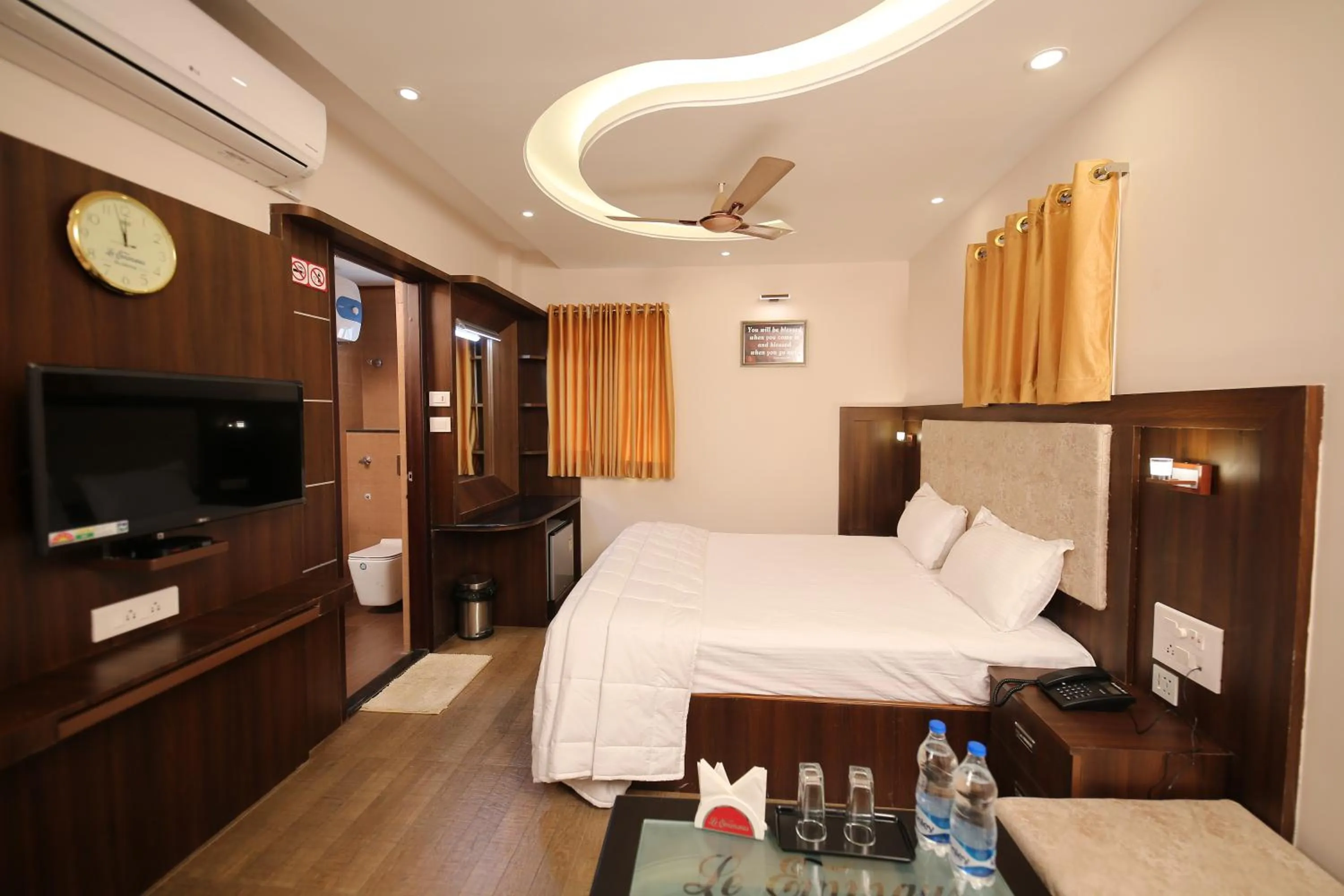 Bed in Le Emerald Residency