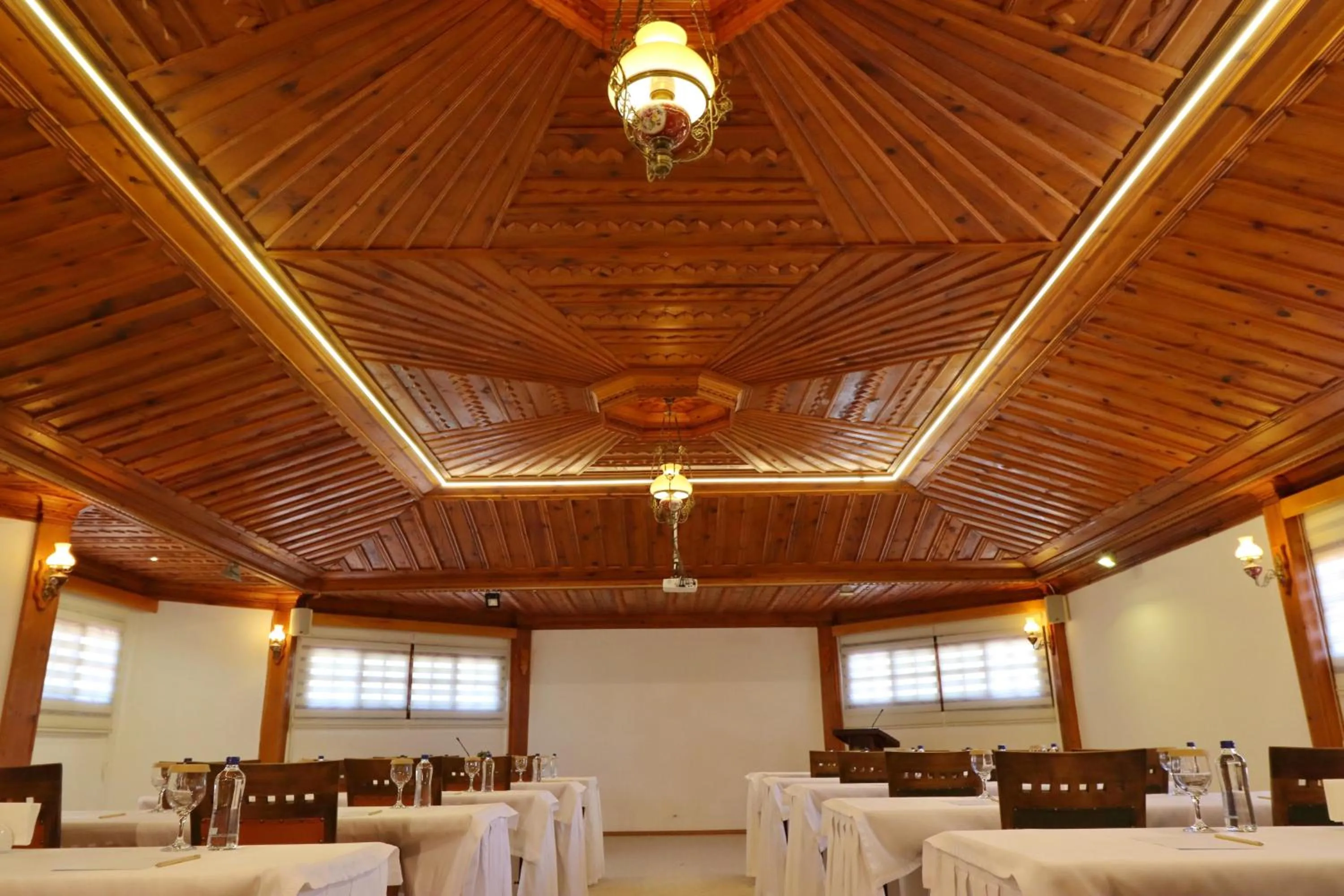 Meeting/conference room in Yucelen Hotel