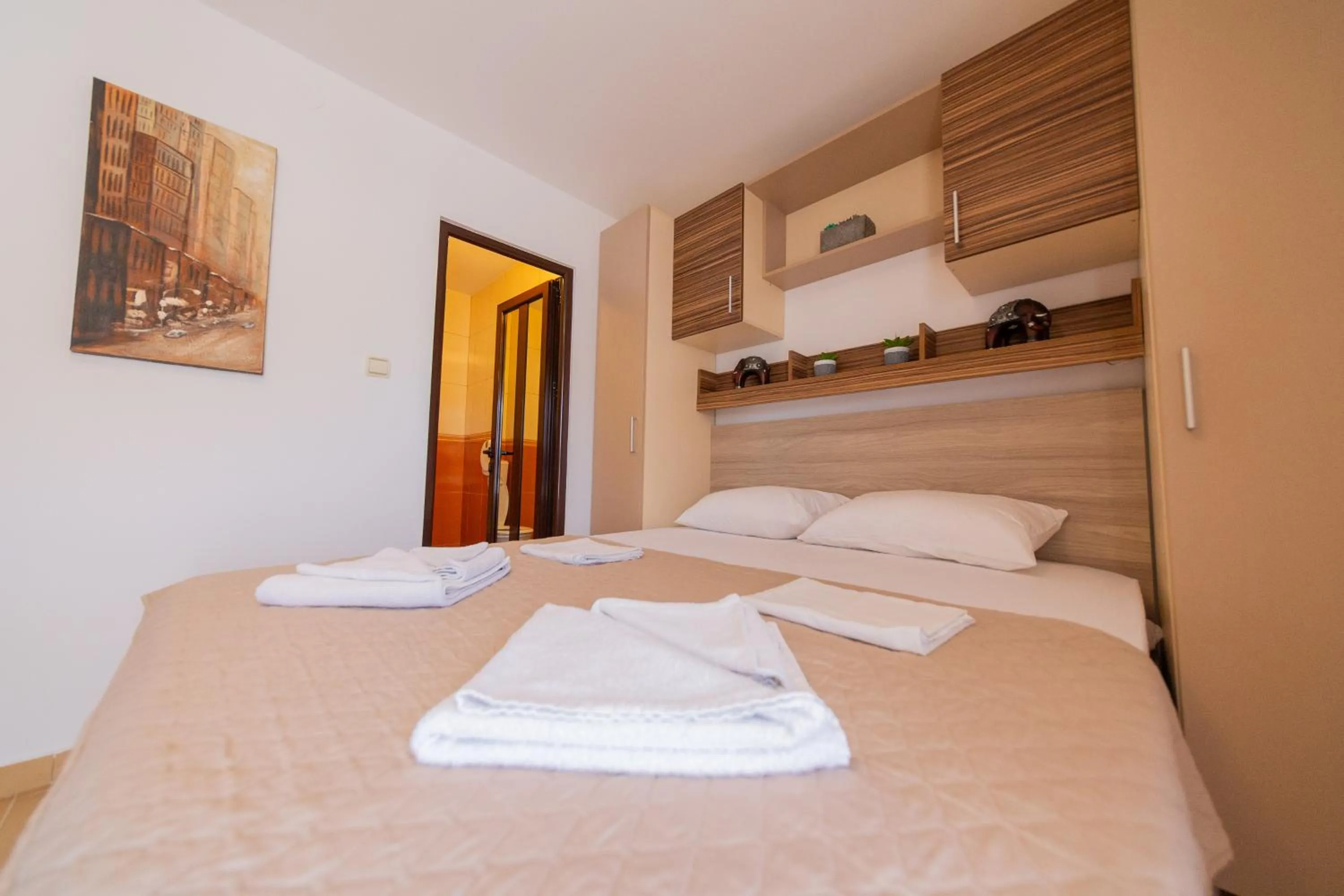 Bed in Azzuro apartments Budva