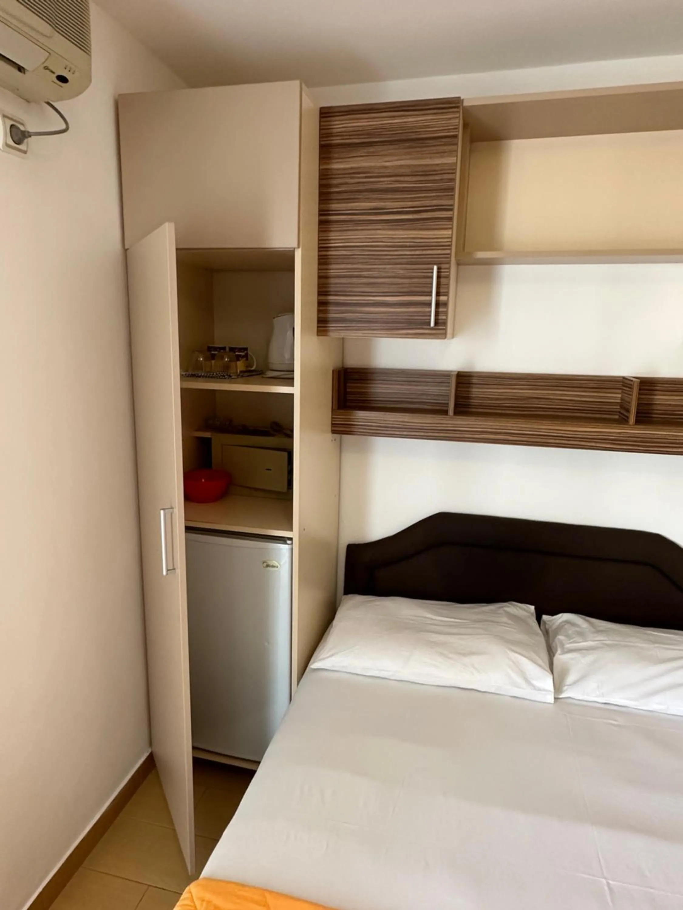 Bedroom, Bed in Azzuro apartments Budva