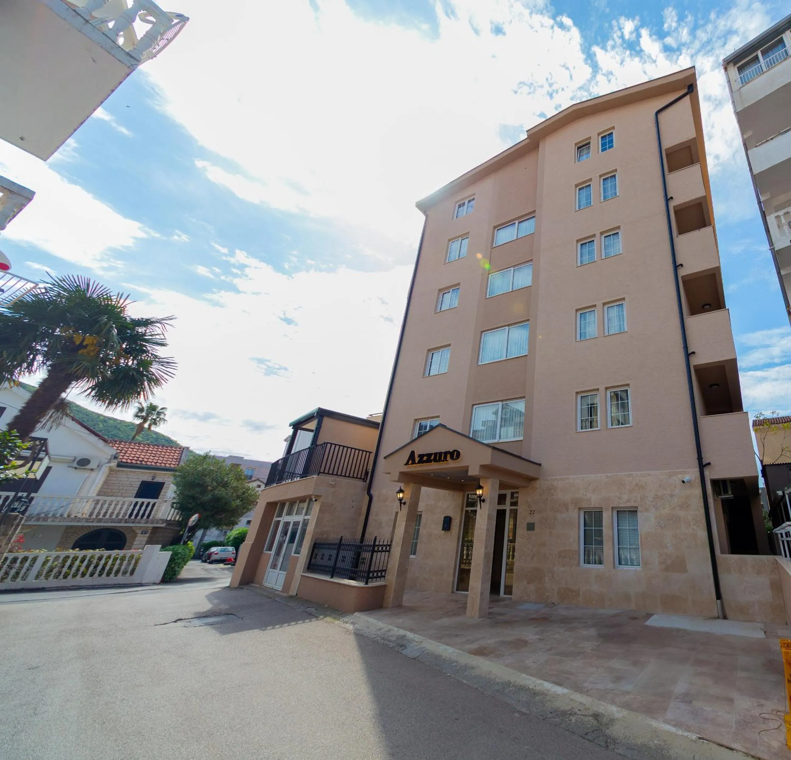 Property building in Azzuro apartments Budva