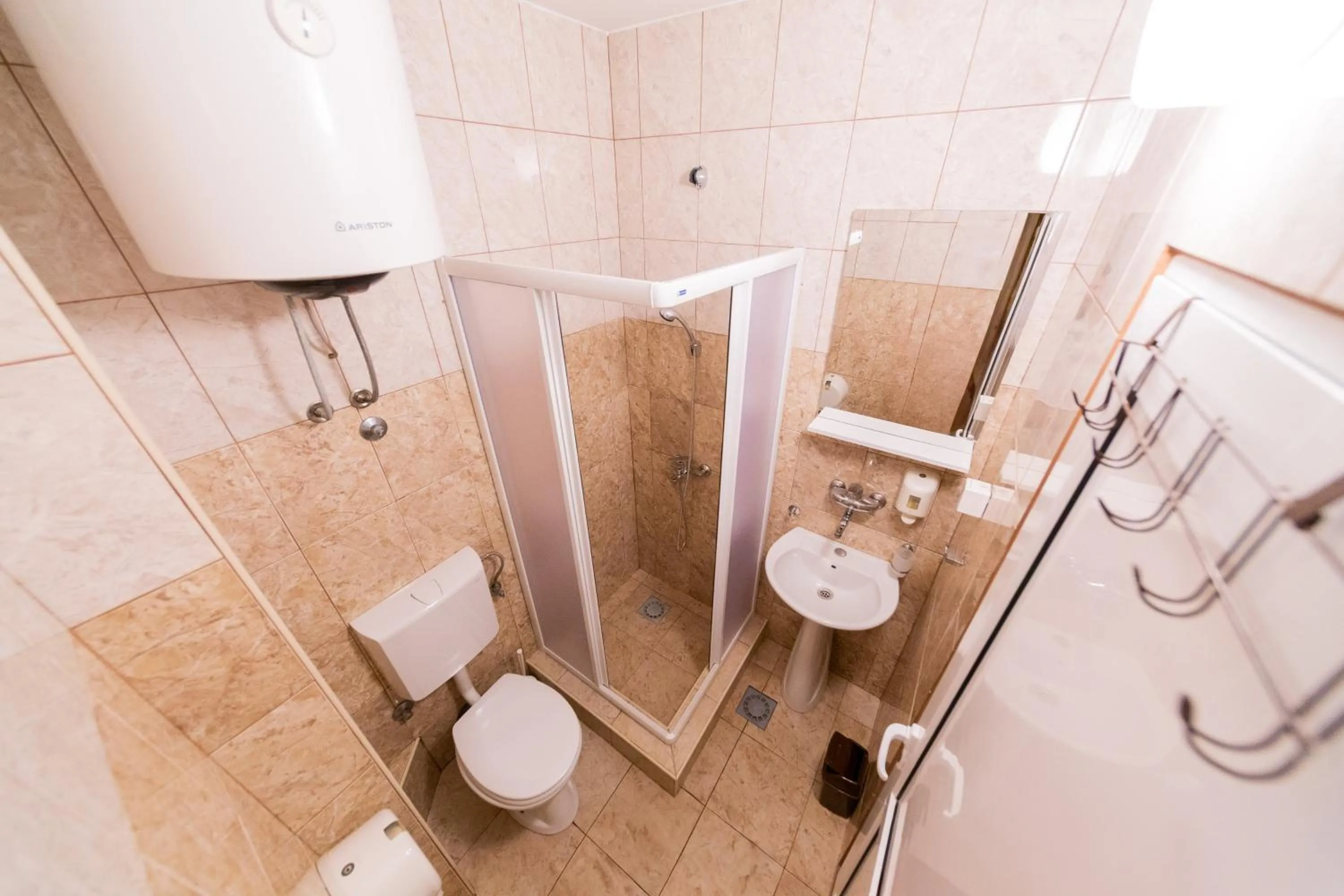 Bathroom in Azzuro apartments Budva