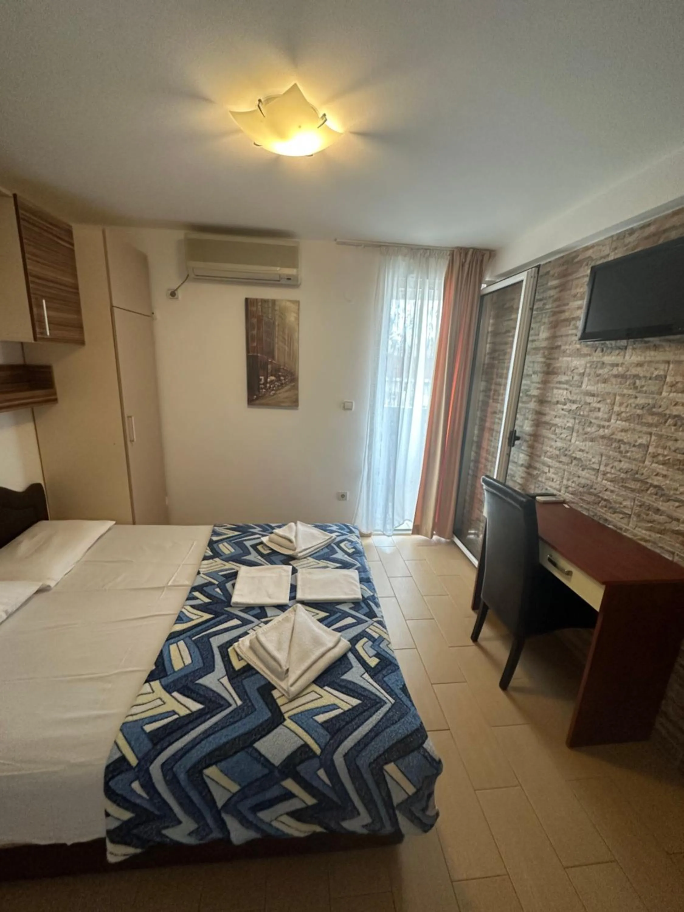 Bedroom, Bed in Azzuro apartments Budva