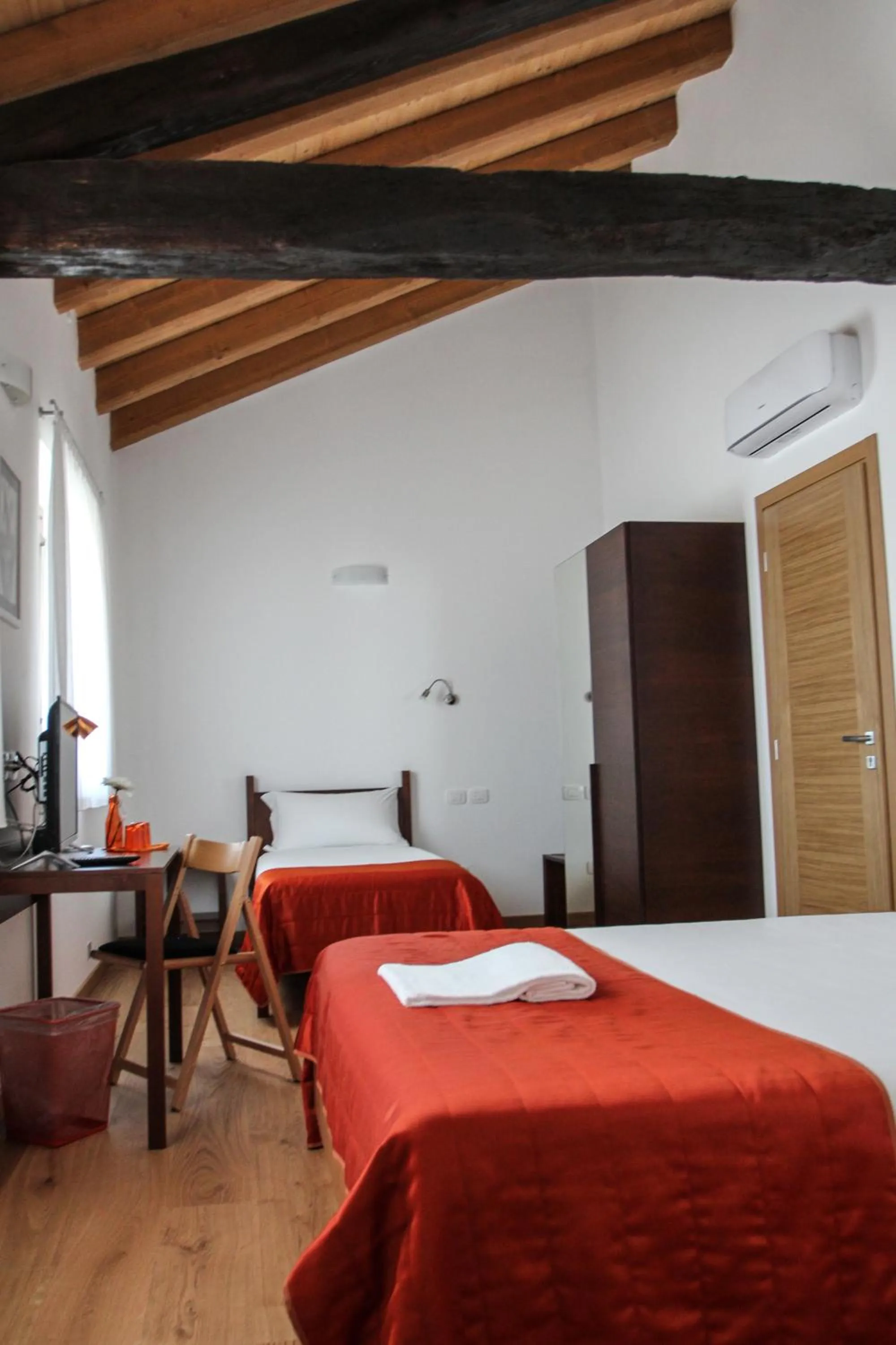 Photo of the whole room, Bed in Al Sa di Te