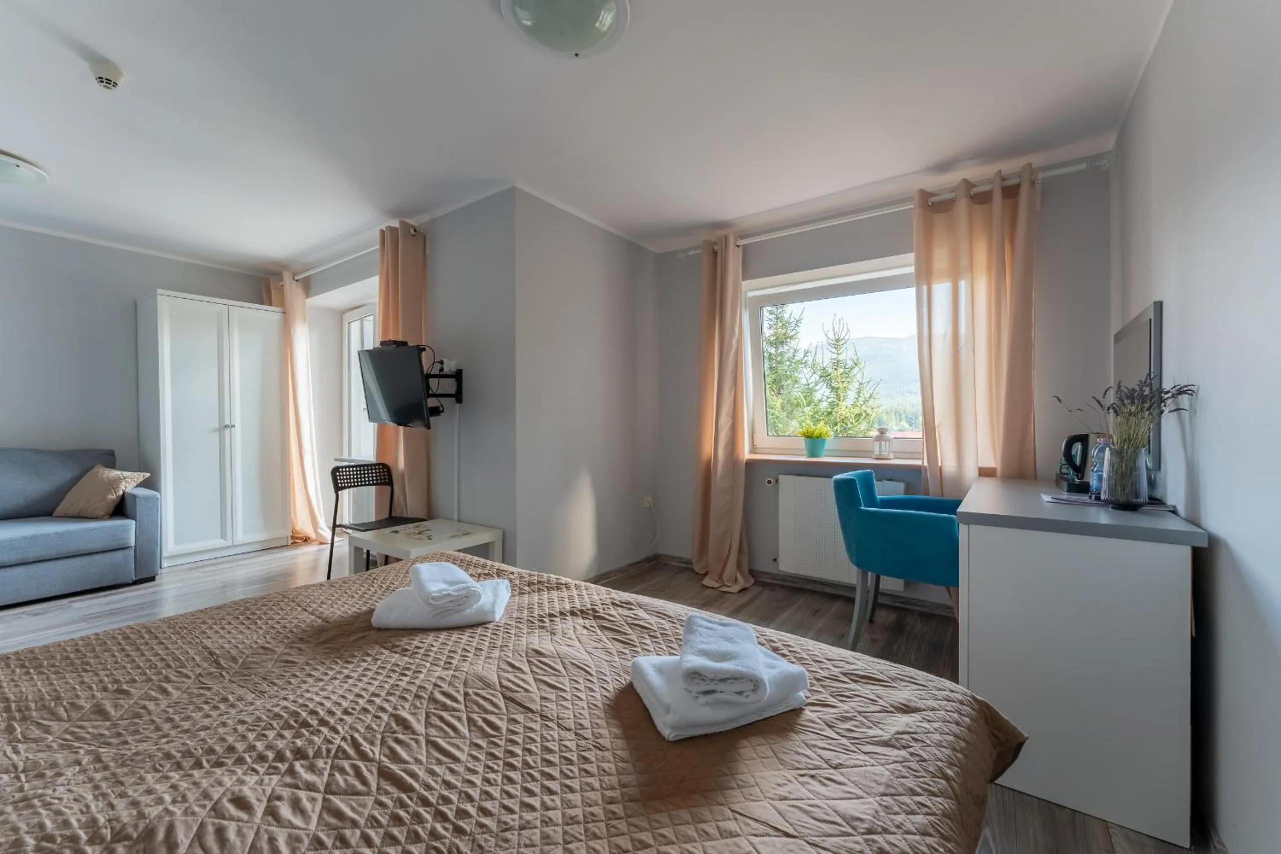 Photo of the whole room, Bed in Willa Sonata - Apartamenty & Balia - Szklarska Poręba