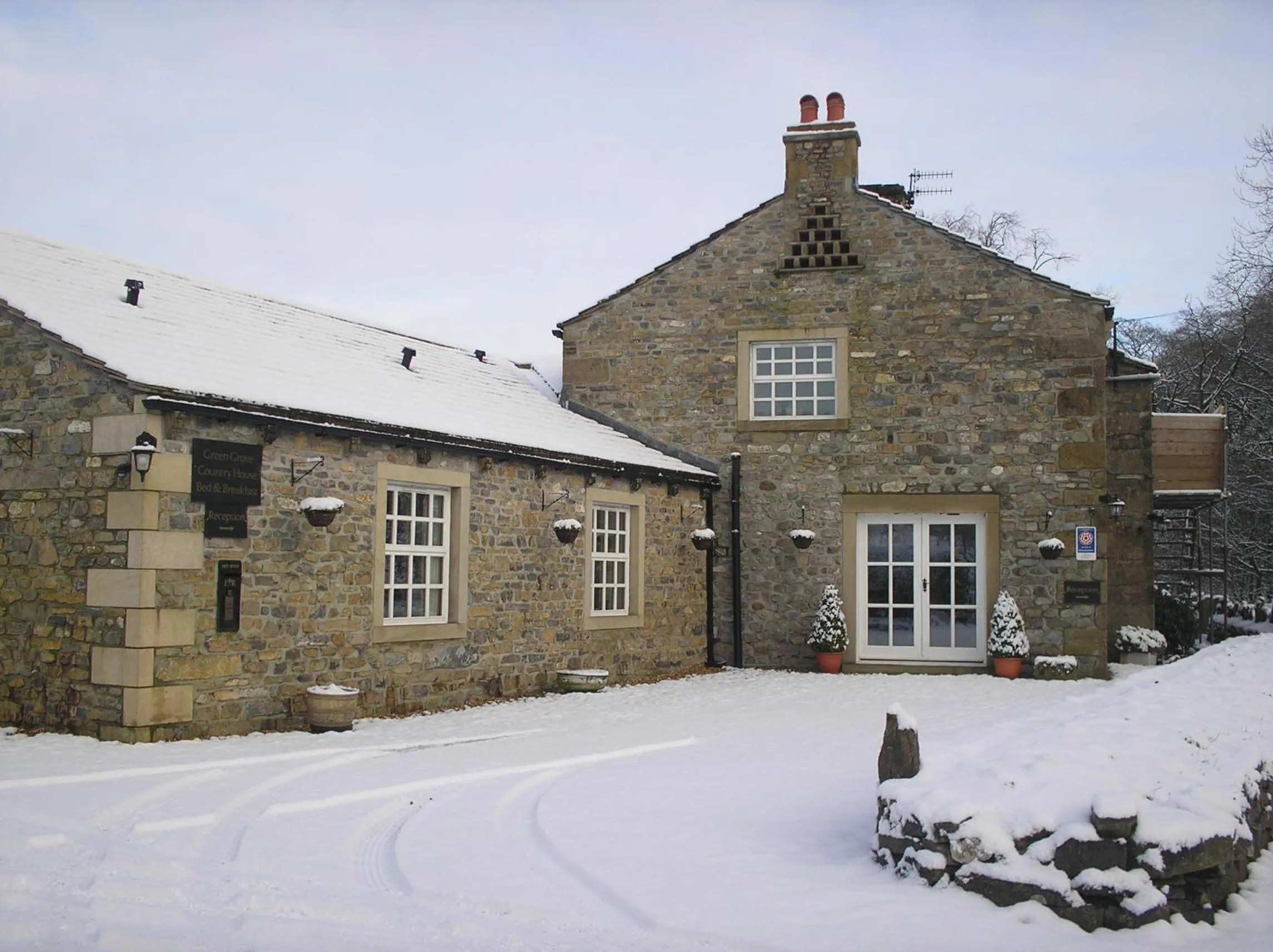 Facade/entrance in Green Grove Country House